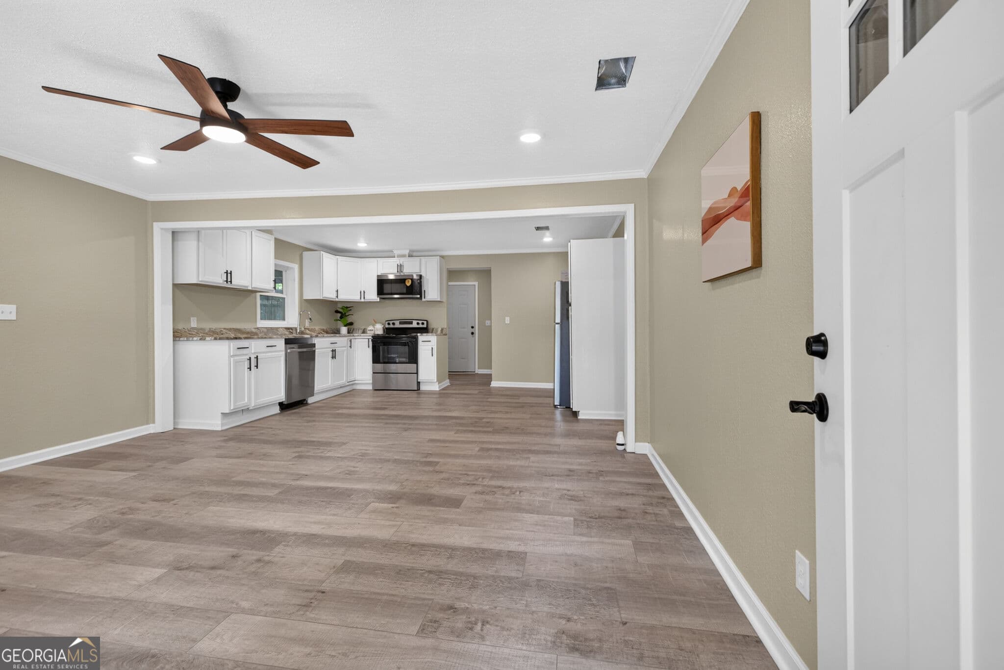 3 bedroom, 2 bathroom, 1,200 sq ft single family residence for sale at 205 Elm Street, Washington, GA 30673 — photo 2