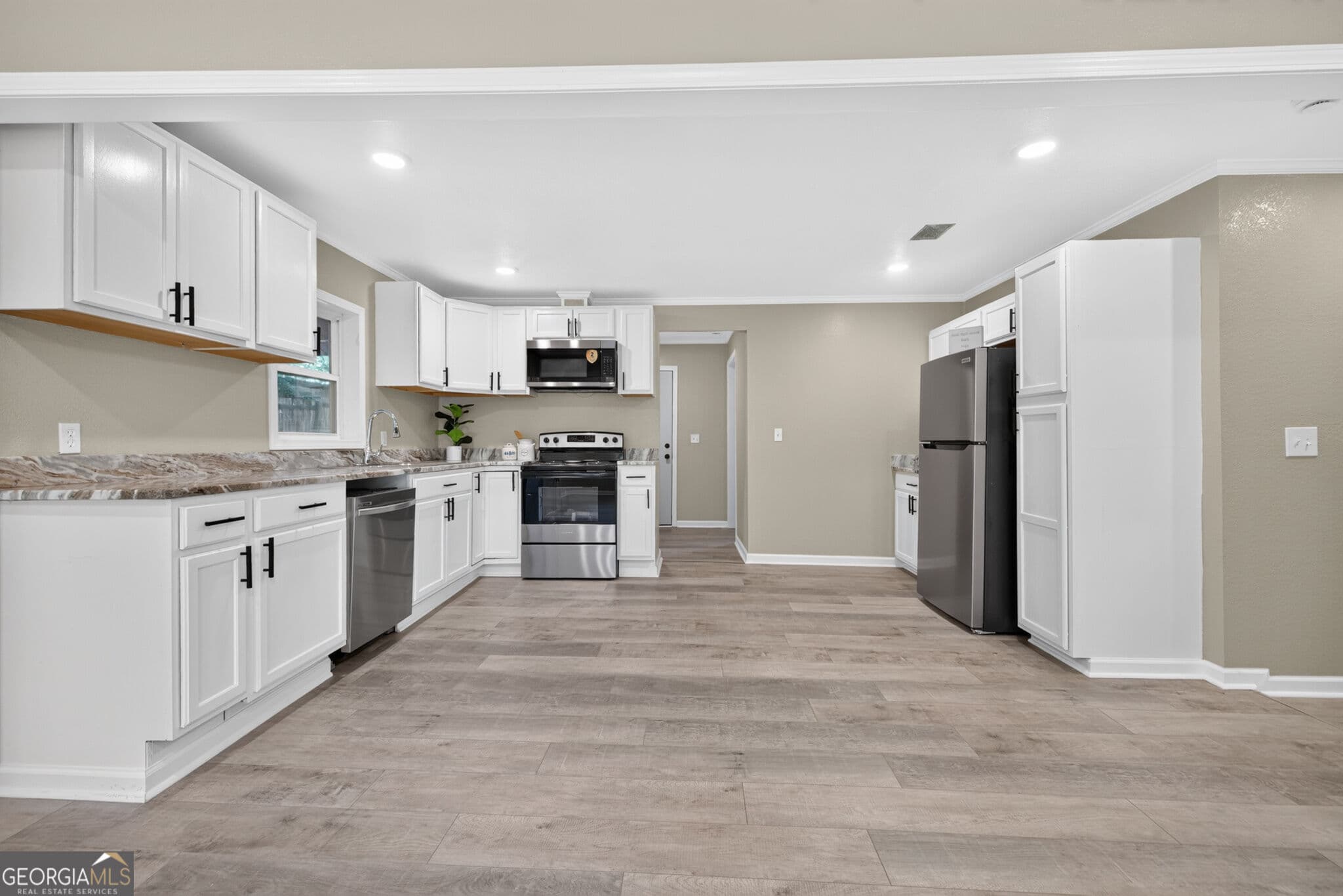 3 bedroom, 2 bathroom, 1,200 sq ft single family residence for sale at 205 Elm Street, Washington, GA 30673 — photo 9