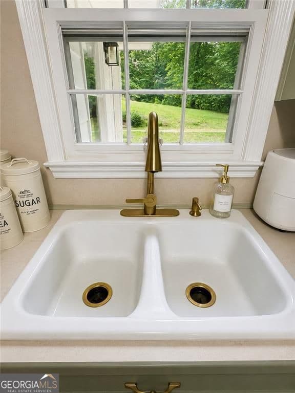 4 bedroom, 2 bathroom, 1,596 sq ft single family residence for sale at 40 Flint Hill Drive, Oxford, GA 30054 — photo 5