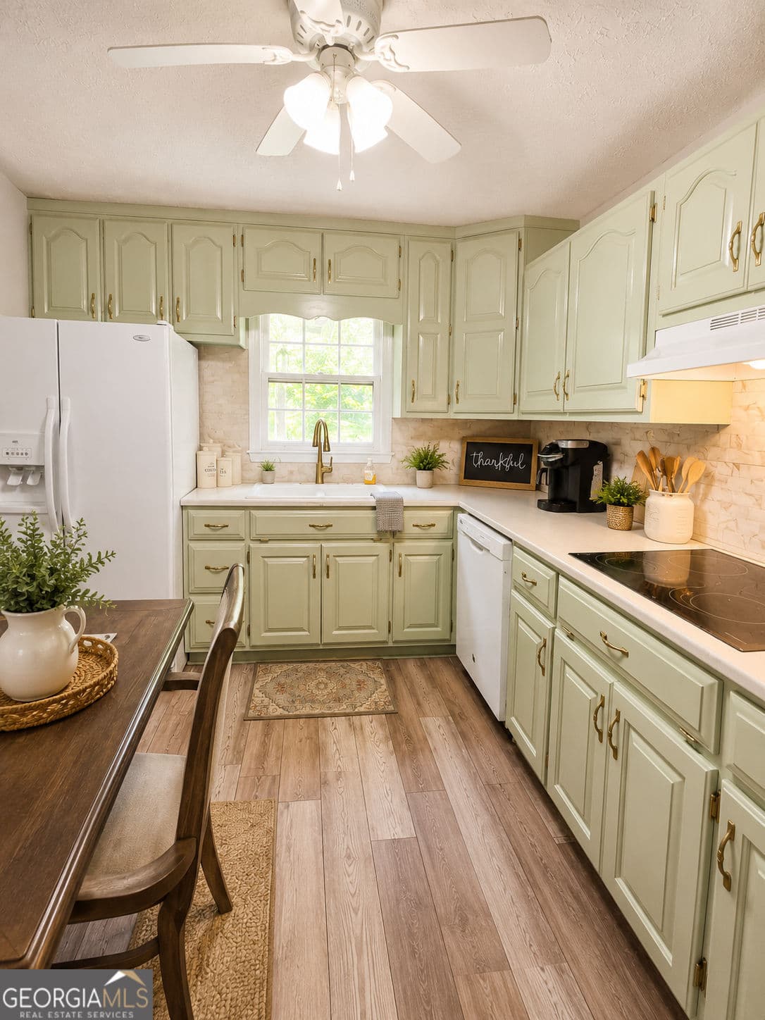 4 bedroom, 2 bathroom, 1,596 sq ft single family residence for sale at 40 Flint Hill Drive, Oxford, GA 30054 — photo 4