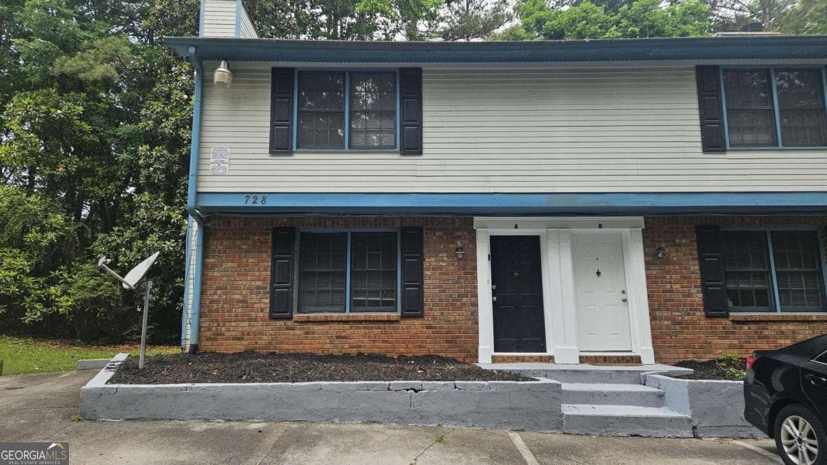 2 bedroom, 3 bathroom quadruplex for rent at 728 Burnt Creek Drive B, Lilburn, GA 30047 for $1,550 a month — photo 1 of 13