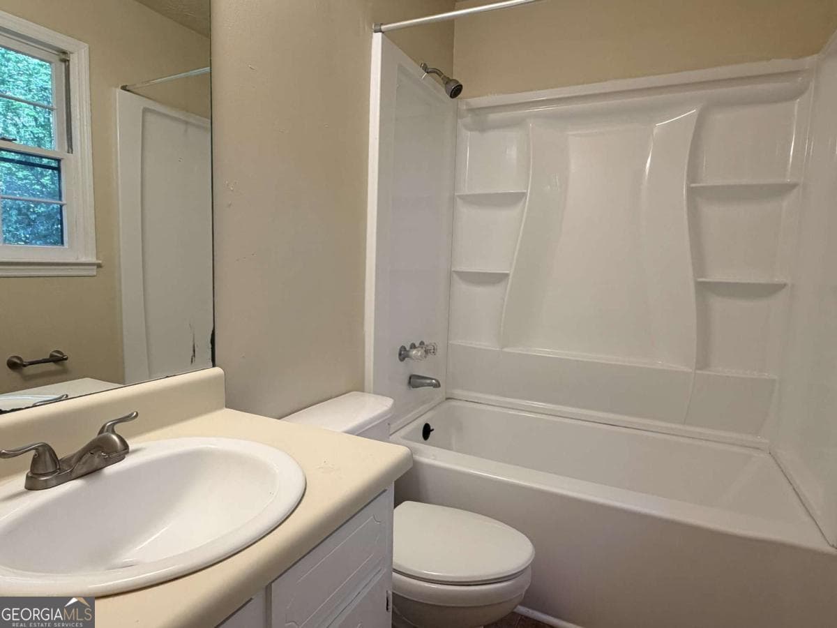 2 bedroom, 3 bathroom quadruplex for rent at 728 Burnt Creek Drive B, Lilburn, GA 30047 for $1,550 a month — photo 9