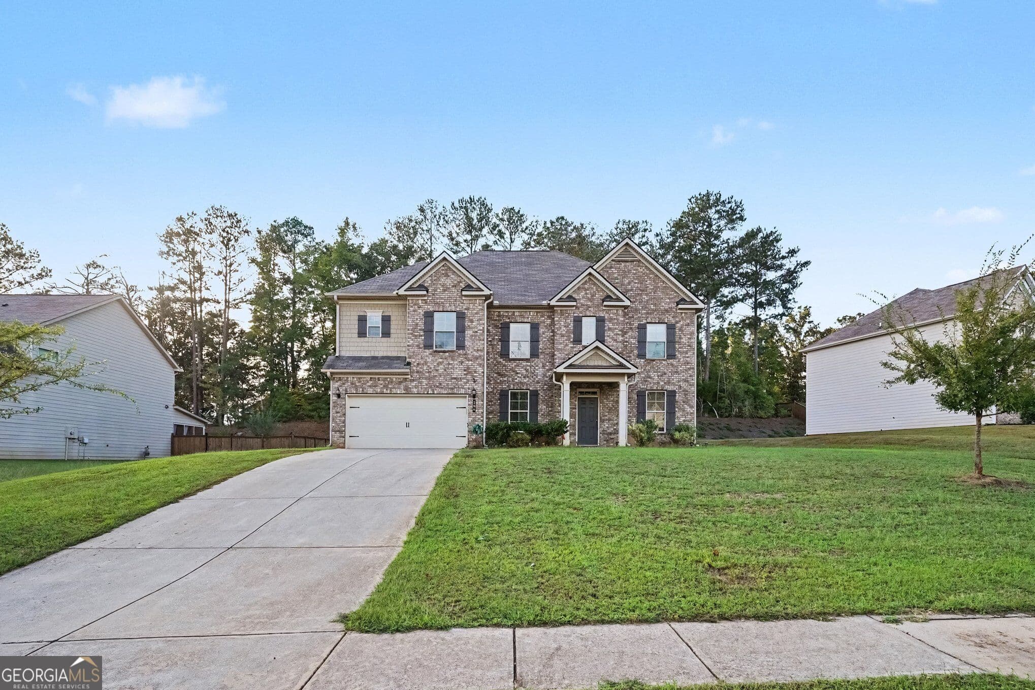 6 bedroom, 4 bathroom, 3,899 sq ft single family residence for sale at 164 Charolais Drive, Mcdonough, GA 30252 — photo 2