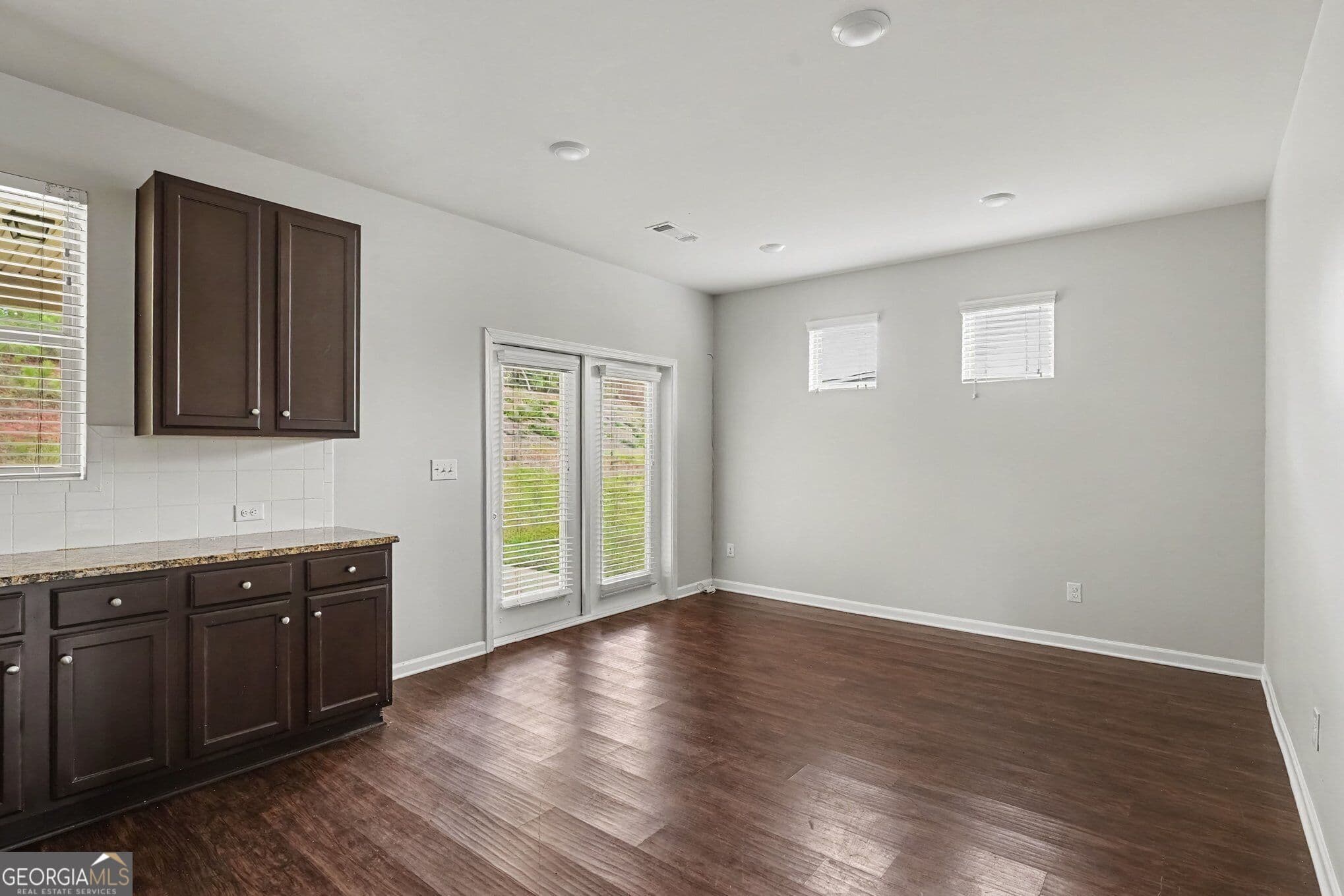 6 bedroom, 4 bathroom, 3,899 sq ft single family residence for sale at 164 Charolais Drive, Mcdonough, GA 30252 — photo 9