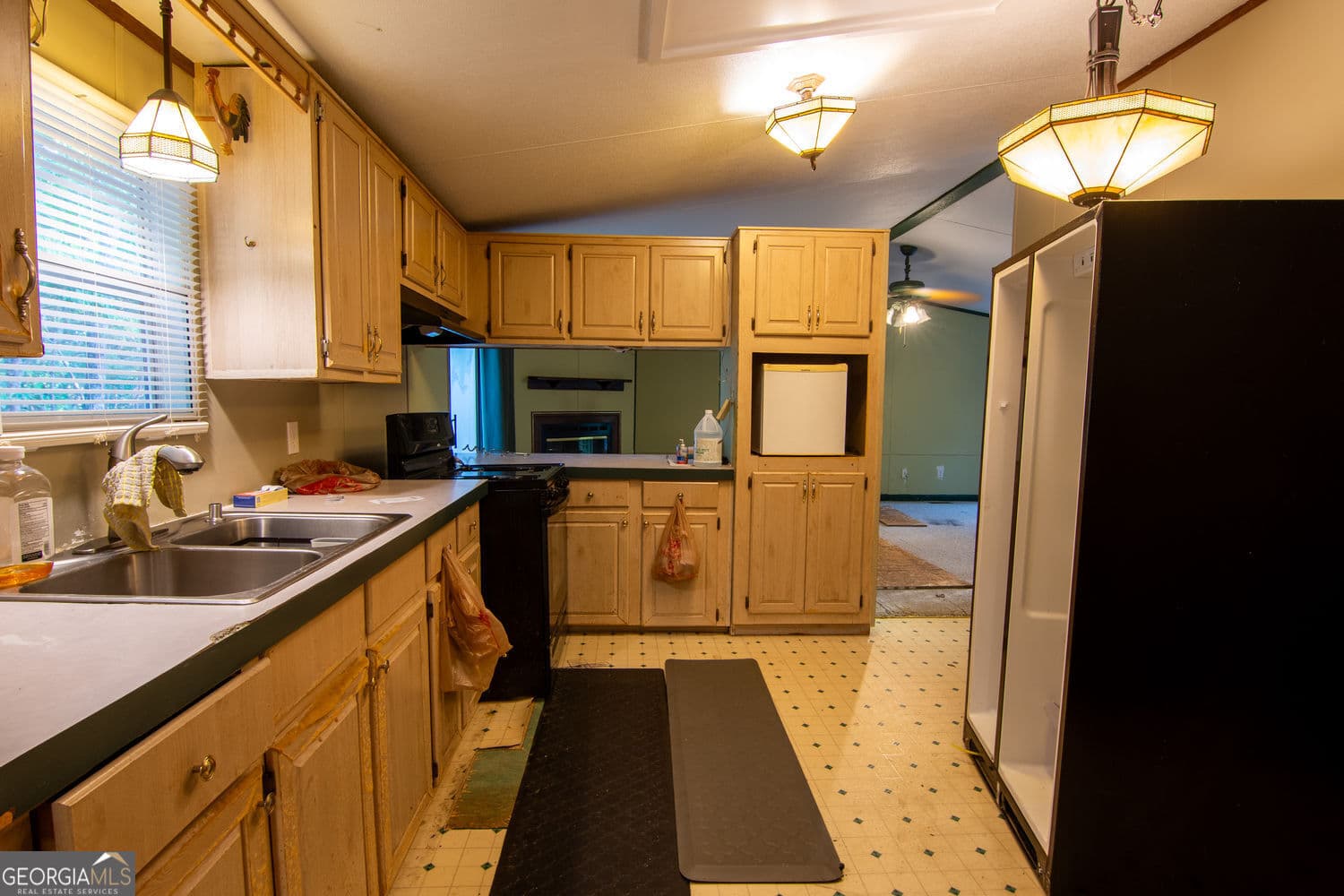 3 bedroom, 2 bathroom, 1,152 sq ft manufactured home,single family residence for sale at 81 Cherokee Trail, Ball Ground, GA 30107 — photo 6