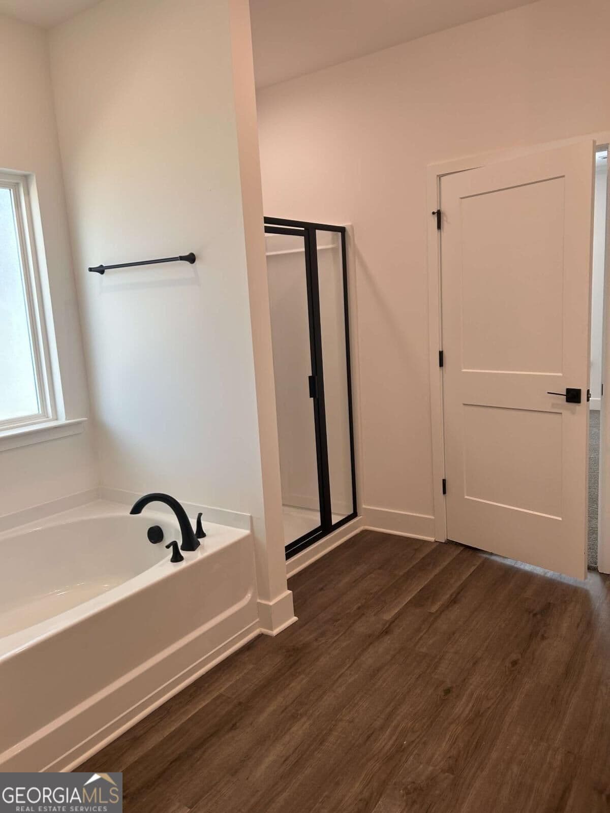 4 bedroom, 3.5 bathroom, 2,421 sq ft single family residence for sale at 1024 Holliday Pass 84, Griffin, GA 30223 — photo 6