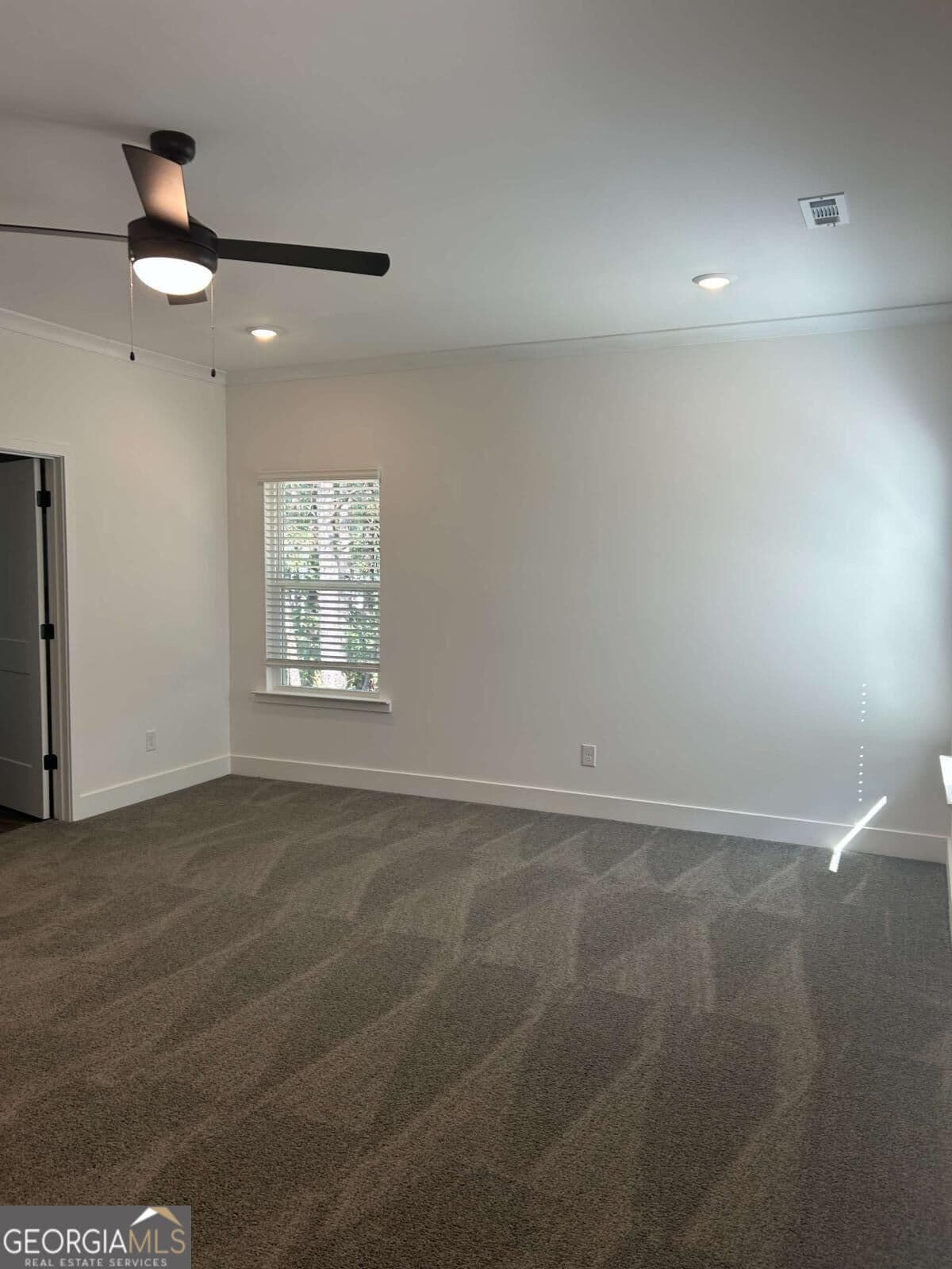 4 bedroom, 3.5 bathroom, 2,421 sq ft single family residence for sale at 1024 Holliday Pass 84, Griffin, GA 30223 — photo 3