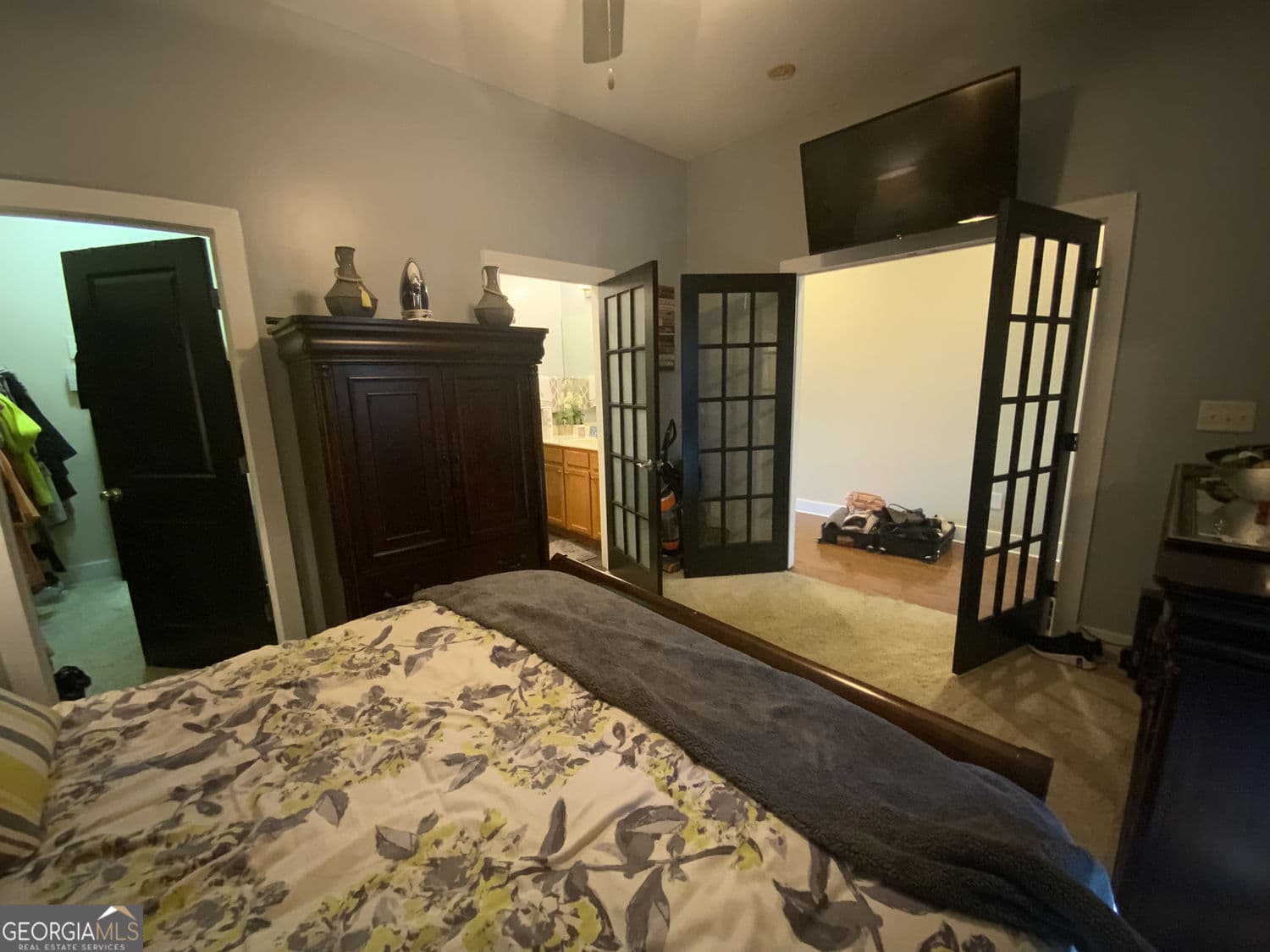 1 bedroom, 1.5 bathroom, 683 sq ft condominium for sale at 1195 Milton Terrace 1205, Atlanta, GA 30315 — photo 1 of 5