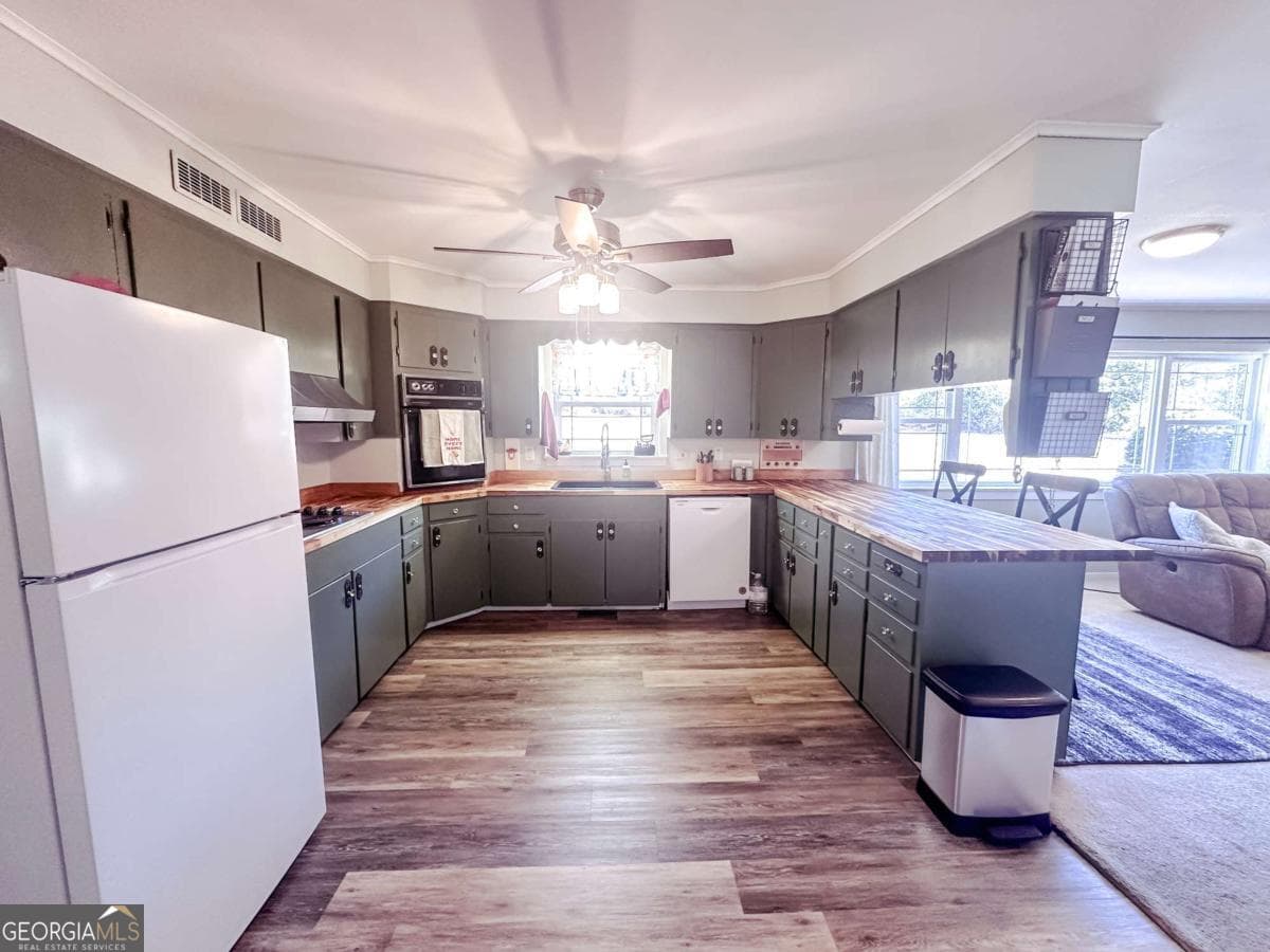 3 bedroom, 2 bathroom, 2,273 sq ft single family residence for sale at 1002 Darby Circle, Vidalia, GA 30474 — photo 7