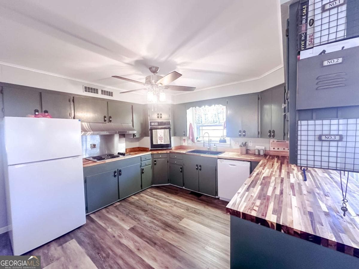 3 bedroom, 2 bathroom, 2,273 sq ft single family residence for sale at 1002 Darby Circle, Vidalia, GA 30474 — photo 8