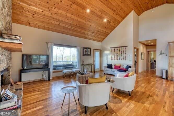 2 bedroom, 2 bathroom, 1,469 sq ft single family residence for sale at 2081 Gallatin Road, Young Harris, GA 30582 — photo 5