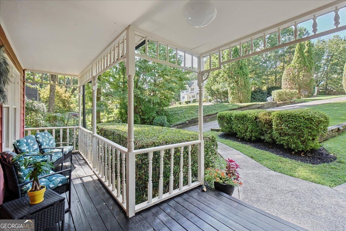 3 bedroom, 2.5 bathroom, 2,923 sq ft single family residence for sale at 2312 Woodsfield Court, Marietta, GA 30062 — photo 3