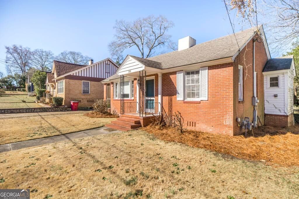 3 bedroom, 2 bathroom, 1,696 sq ft single family residence for sale at 144 Desoto Place, Macon, GA 31204 — photo 3