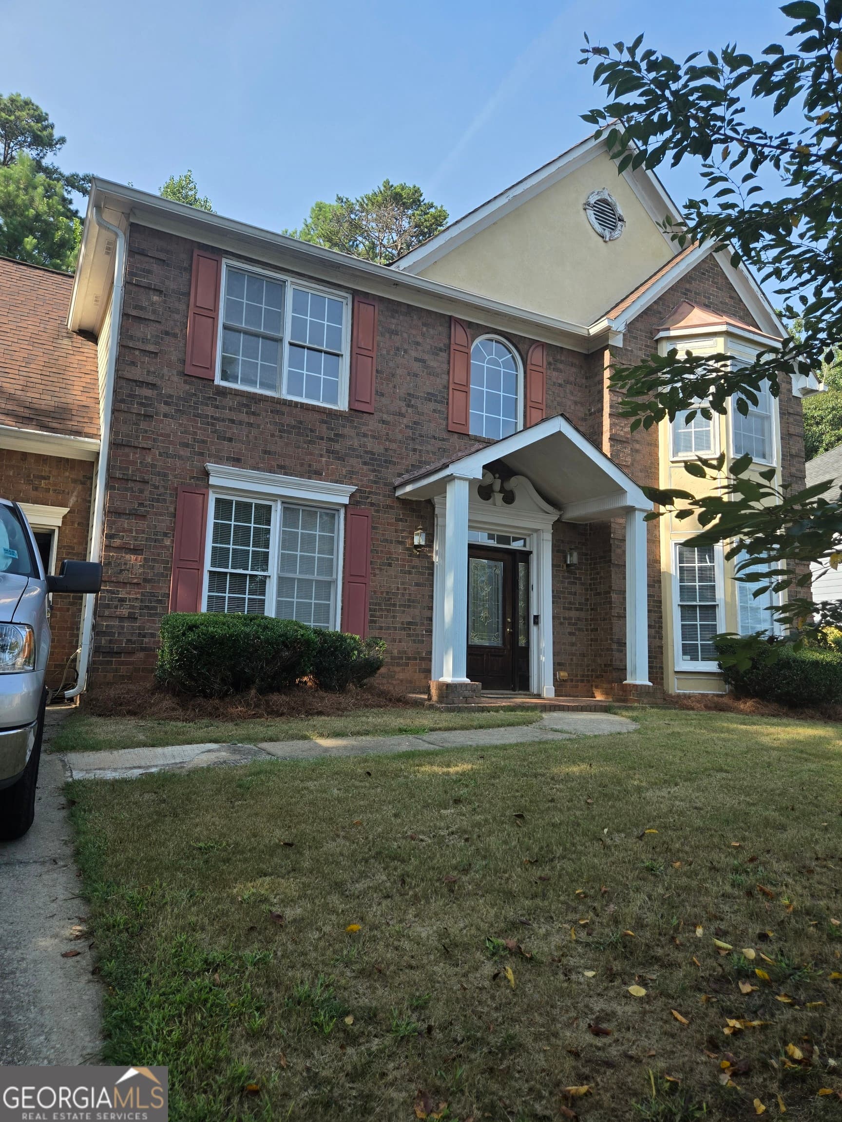4 bedroom, 2.5 bathroom, 2,302 sq ft single family residence for sale at 6794 Winterberry Ridge Drive, Stone Mountain, GA 30087 — photo 2