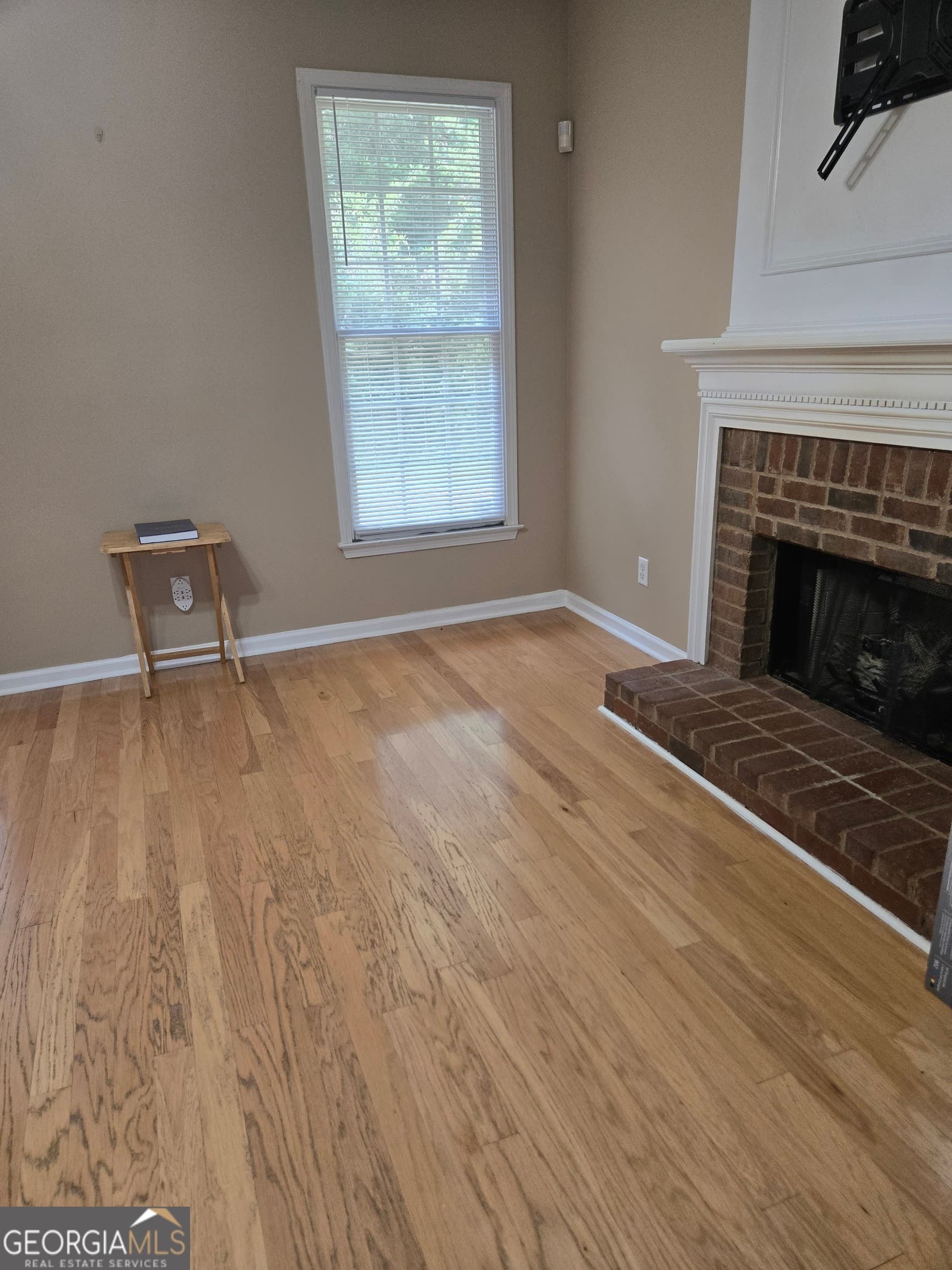 4 bedroom, 2.5 bathroom, 2,302 sq ft single family residence for sale at 6794 Winterberry Ridge Drive, Stone Mountain, GA 30087 — photo 6