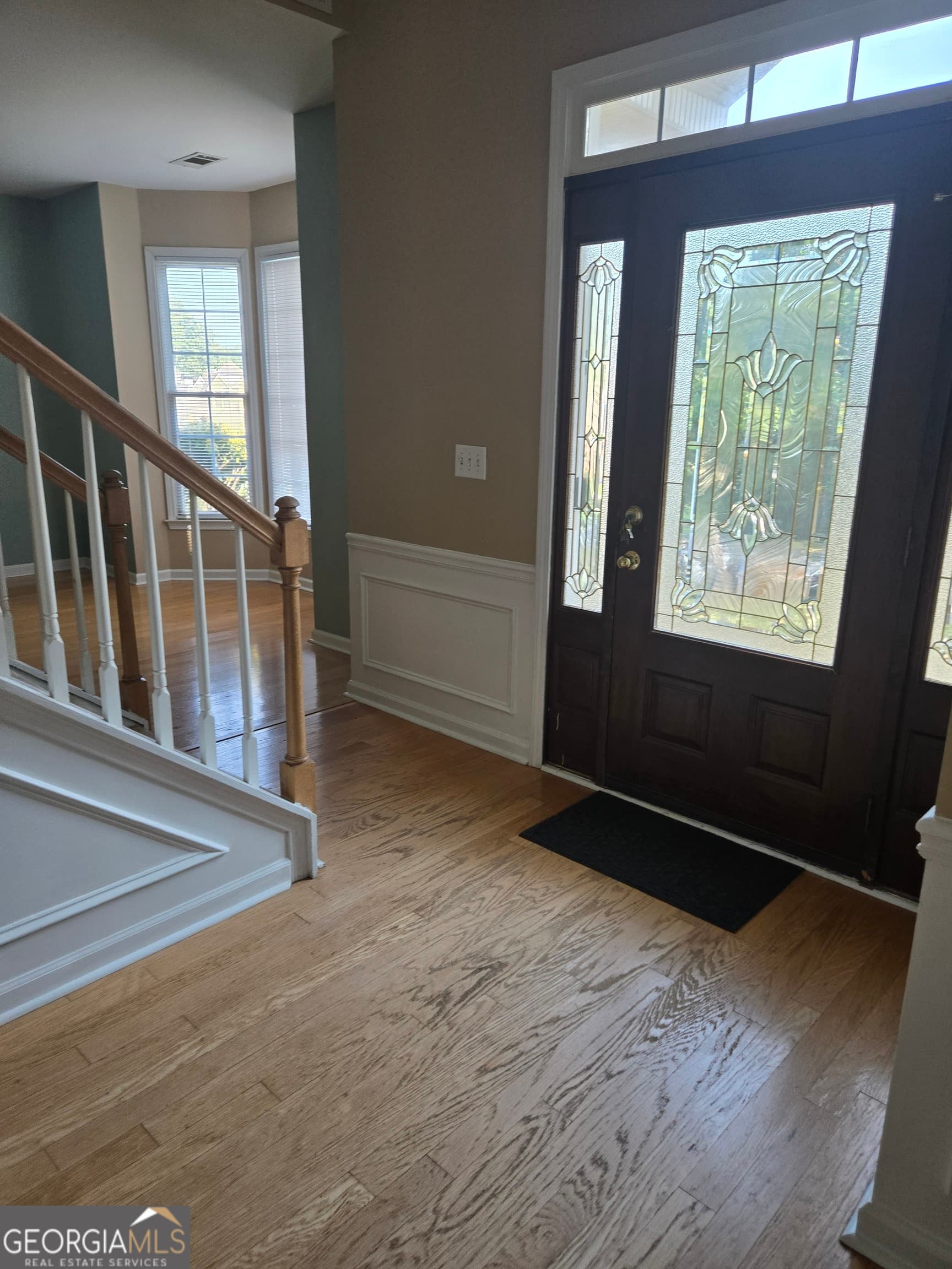 4 bedroom, 2.5 bathroom, 2,302 sq ft single family residence for sale at 6794 Winterberry Ridge Drive, Stone Mountain, GA 30087 — photo 3