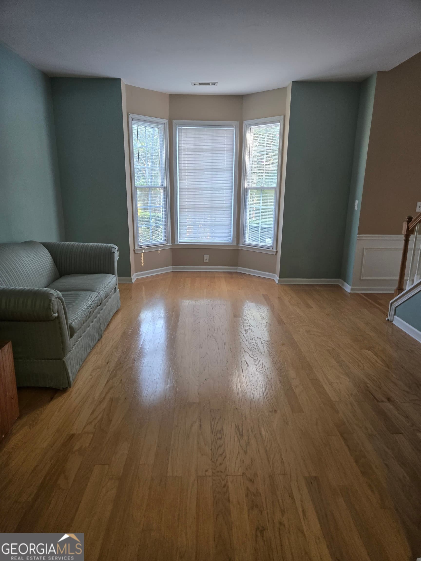 4 bedroom, 2.5 bathroom, 2,302 sq ft single family residence for sale at 6794 Winterberry Ridge Drive, Stone Mountain, GA 30087 — photo 5