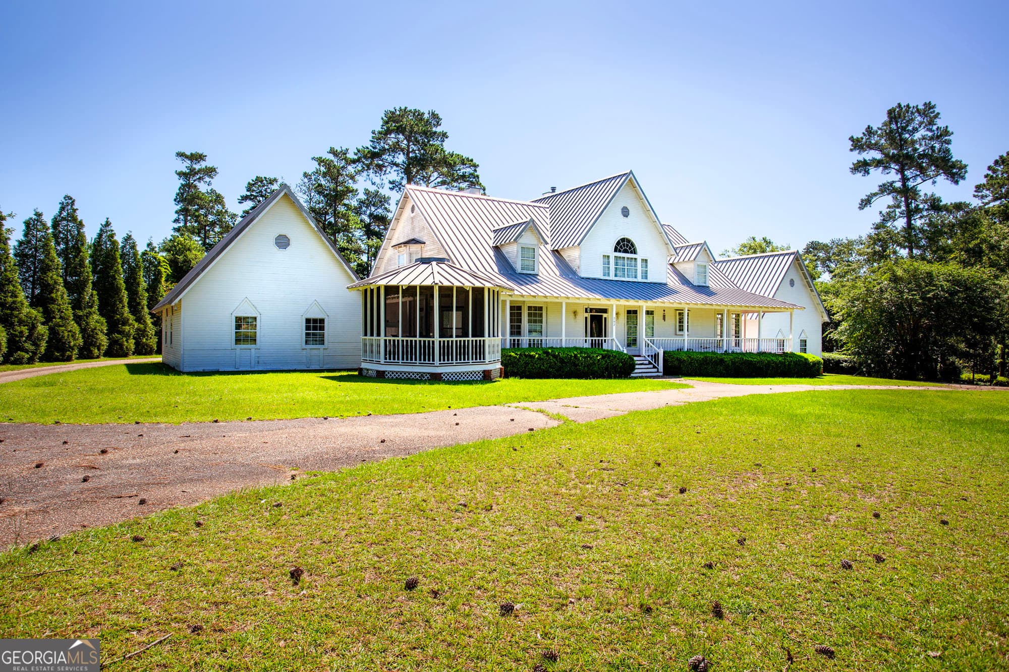 4 bedroom, 3 bathroom, 5,276 sq ft single family residence for sale at 202 Merion Drive, Eufaula, AL 36027 — photo 5