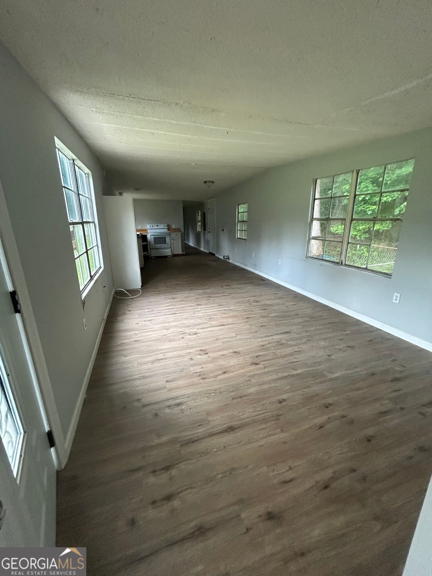 2 bedroom, 2 bathroom, 828 sq ft single family residence for sale at 294 Turner Road, Newnan, GA 30263 — photo 3