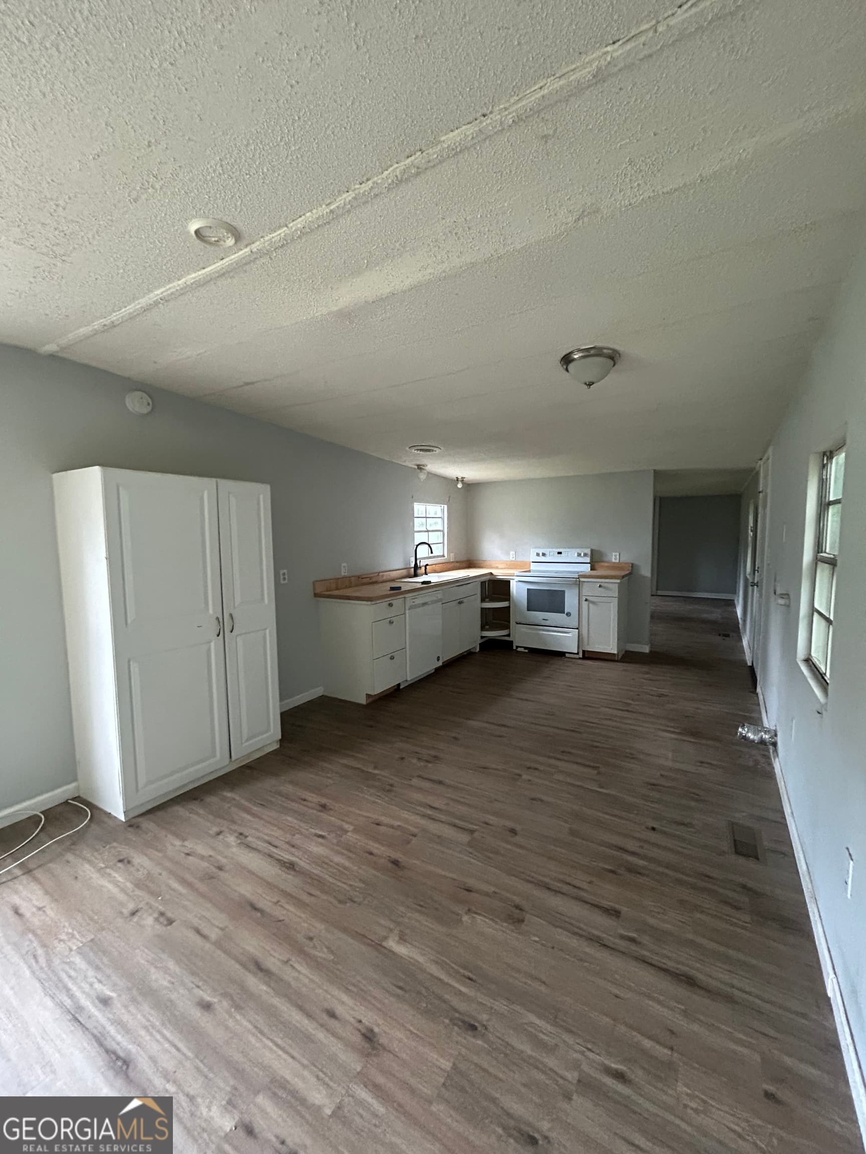 2 bedroom, 2 bathroom, 828 sq ft single family residence for sale at 294 Turner Road, Newnan, GA 30263 — photo 8