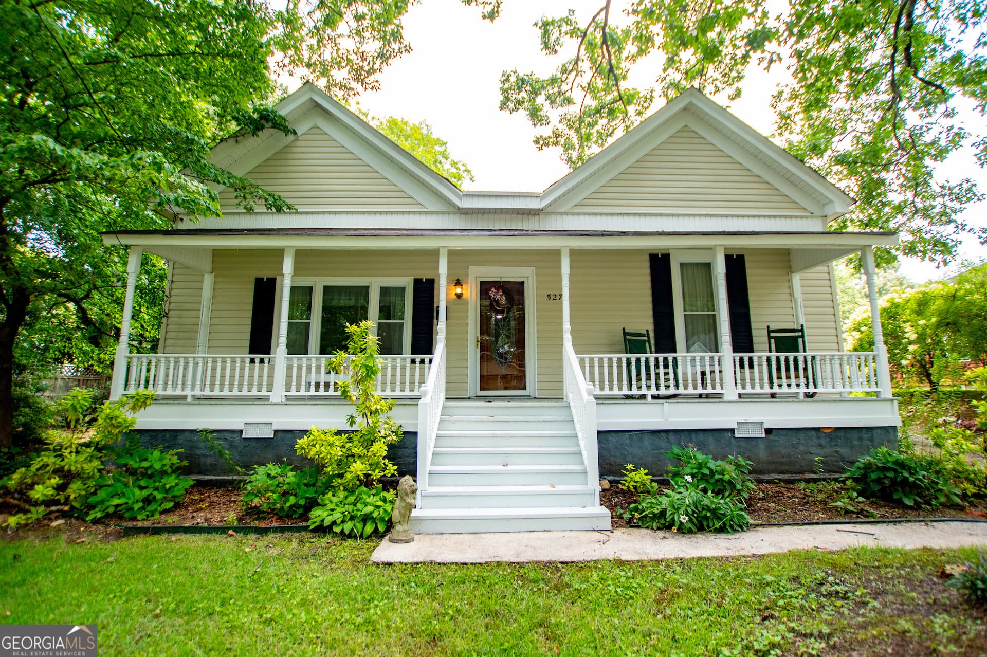 3 bedroom, 1 bathroom, 1,736 sq ft single family residence sold at 527 College Street, Carrollton, GA 30117