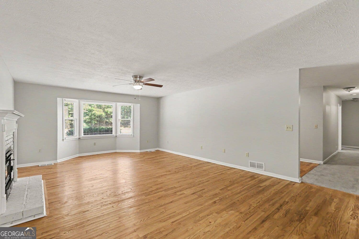 3 bedroom, 2 bathroom, 2,122 sq ft single family residence for sale at 8953 E Carroll Road, Winston, GA 30187 — photo 4
