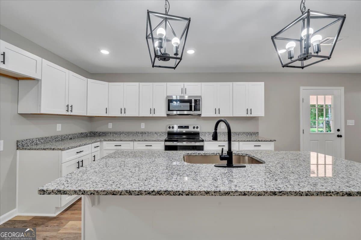 3 bedroom, 2 bathroom, 1,232 sq ft single family residence for sale at 113 Plum Street, Fort Valley, GA 31030 — photo 9