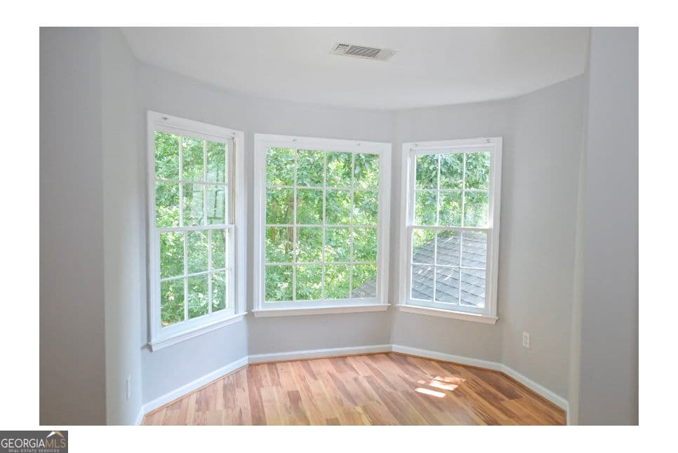 5 bedroom, 3 bathroom, 3,321 sq ft single family residence for rent at 3885 Waterford Drive, Suwanee, GA 30024 for $3,300 a month — photo 10