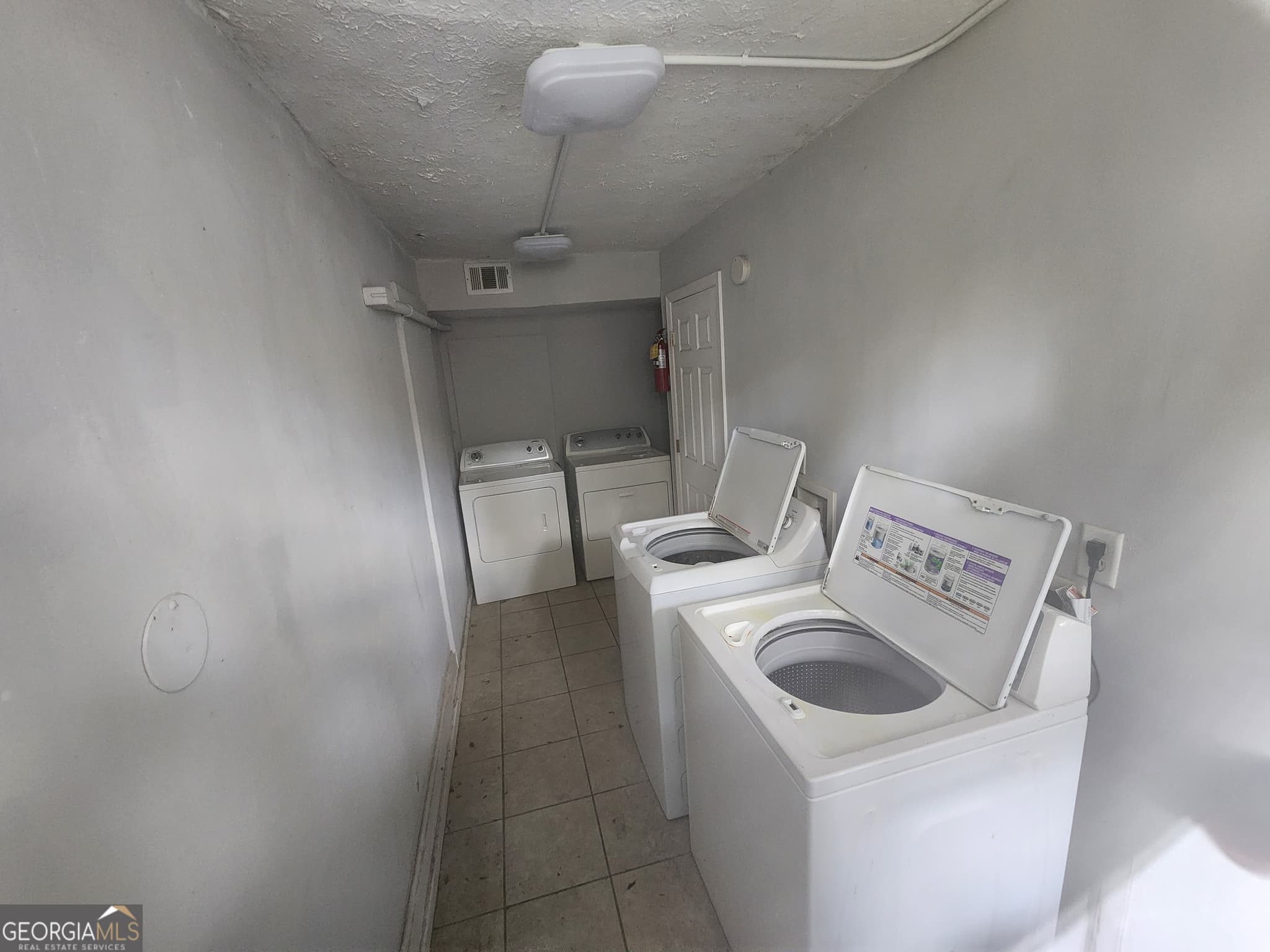 1 bedroom, 1 bathroom, 700 sq ft apartment for rent at 917 Oakview Avenue 6, Columbus, GA 31906 for $1,200 a month — photo 2