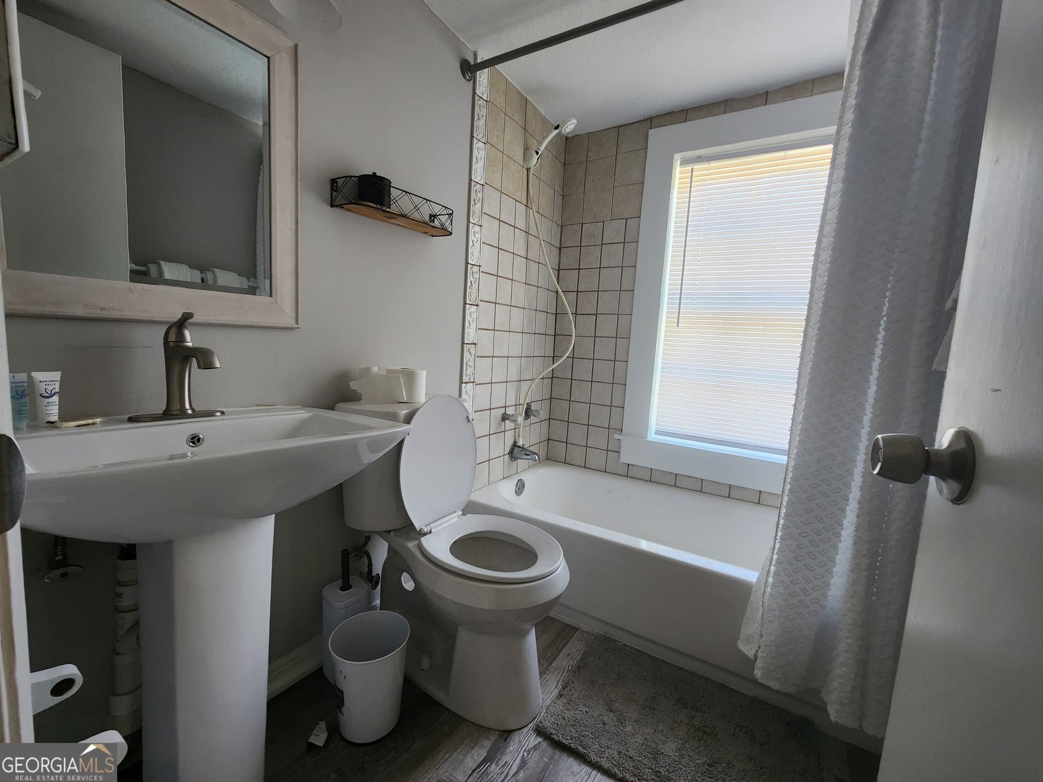 1 bedroom, 1 bathroom, 700 sq ft apartment for rent at 917 Oakview Avenue 6, Columbus, GA 31906 for $1,200 a month — photo 5