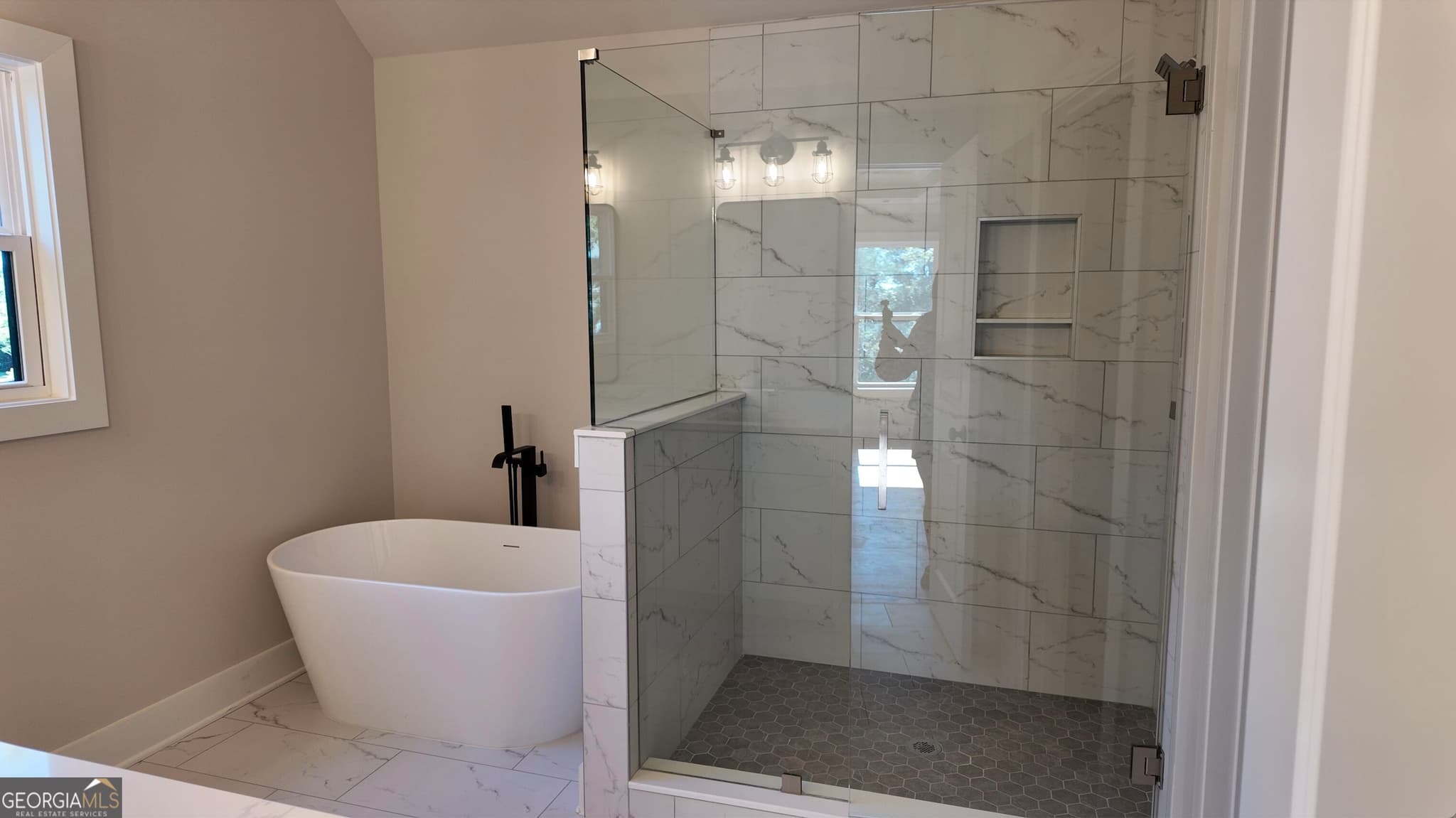 4 bedroom, 2.5 bathroom, 2,465 sq ft single family residence for sale at 3136 Oakmont Drive, Monroe, GA 30656 — photo 6