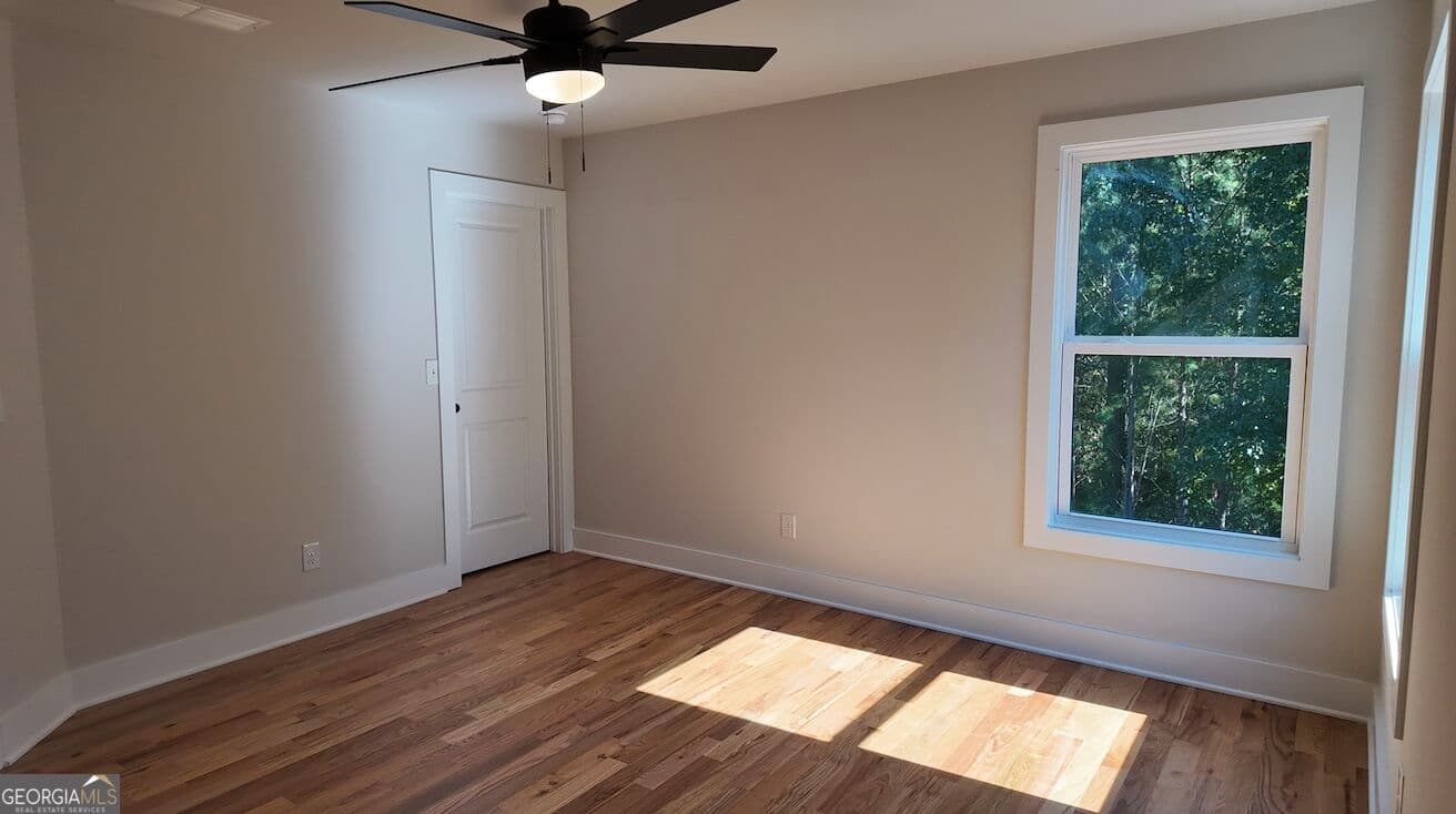 4 bedroom, 2.5 bathroom, 2,465 sq ft single family residence for sale at 3136 Oakmont Drive, Monroe, GA 30656 — photo 9