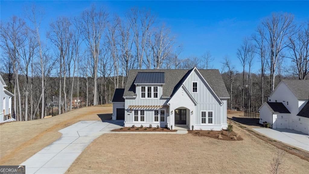 4 bedroom, 3.5 bathroom, 3,043 sq ft single family residence sold at 8375 Beryl Overlook, Gainesville, GA 30506