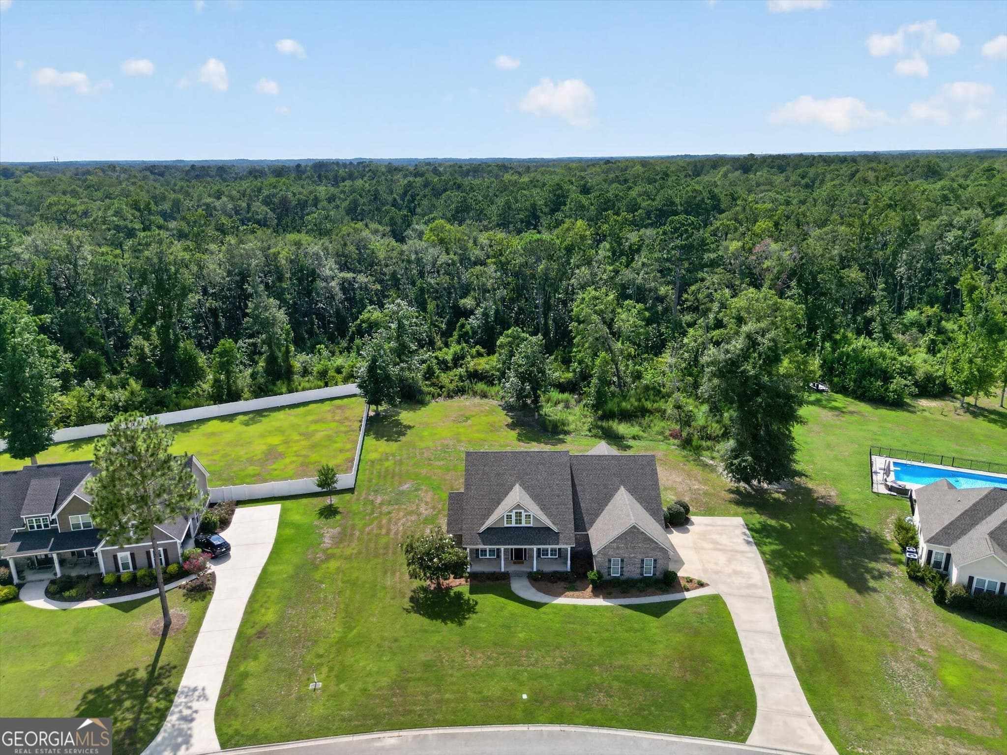4 bedroom, 3.5 bathroom, 3,130 sq ft single family residence under contract at 2055 Pippin Place, Statesboro, GA 30461 — photo 5