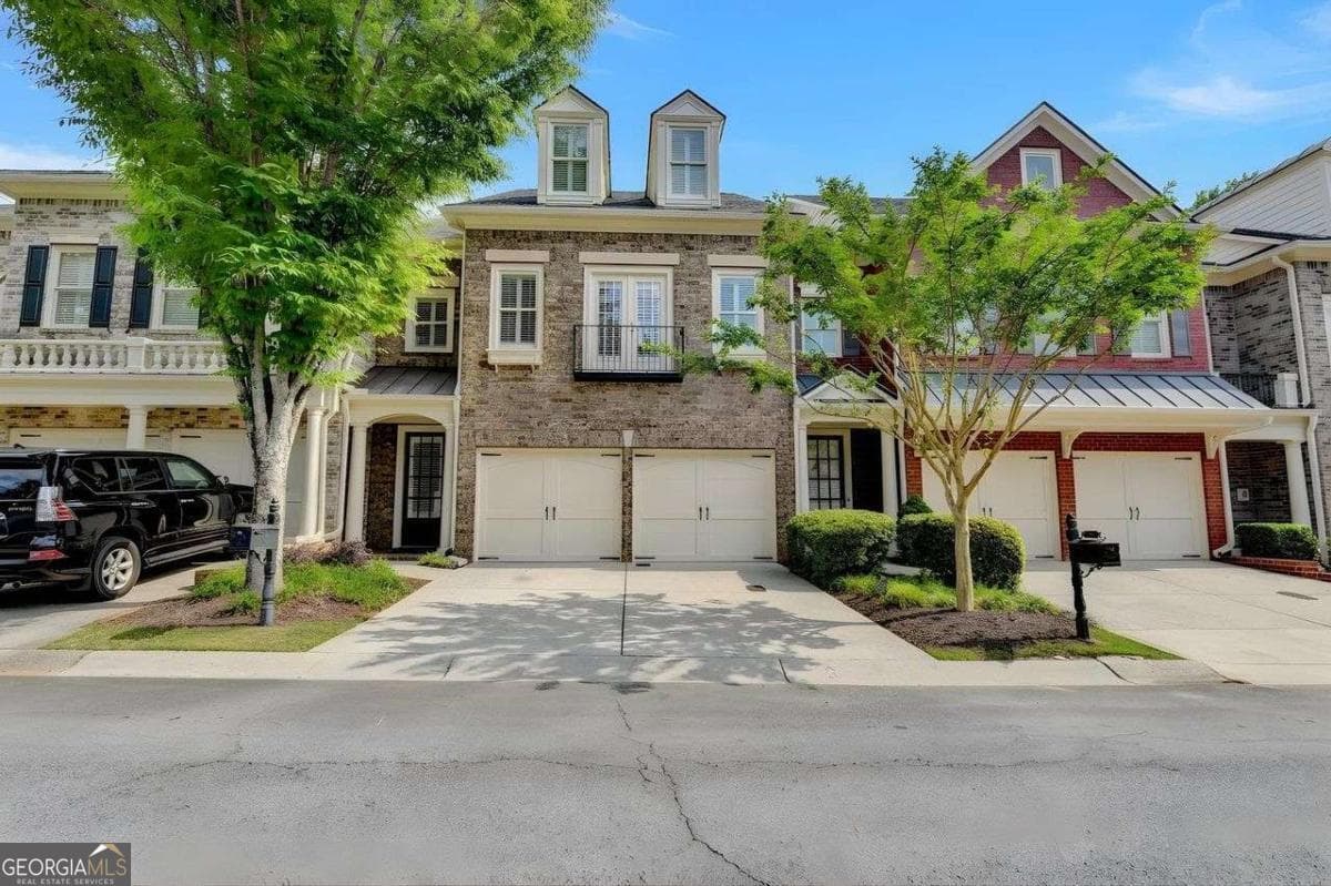 4 bedroom, 3.5 bathroom, 3,504 sq ft townhouse sold at 7472 Portbury Park Lane, Suwanee, GA 30024