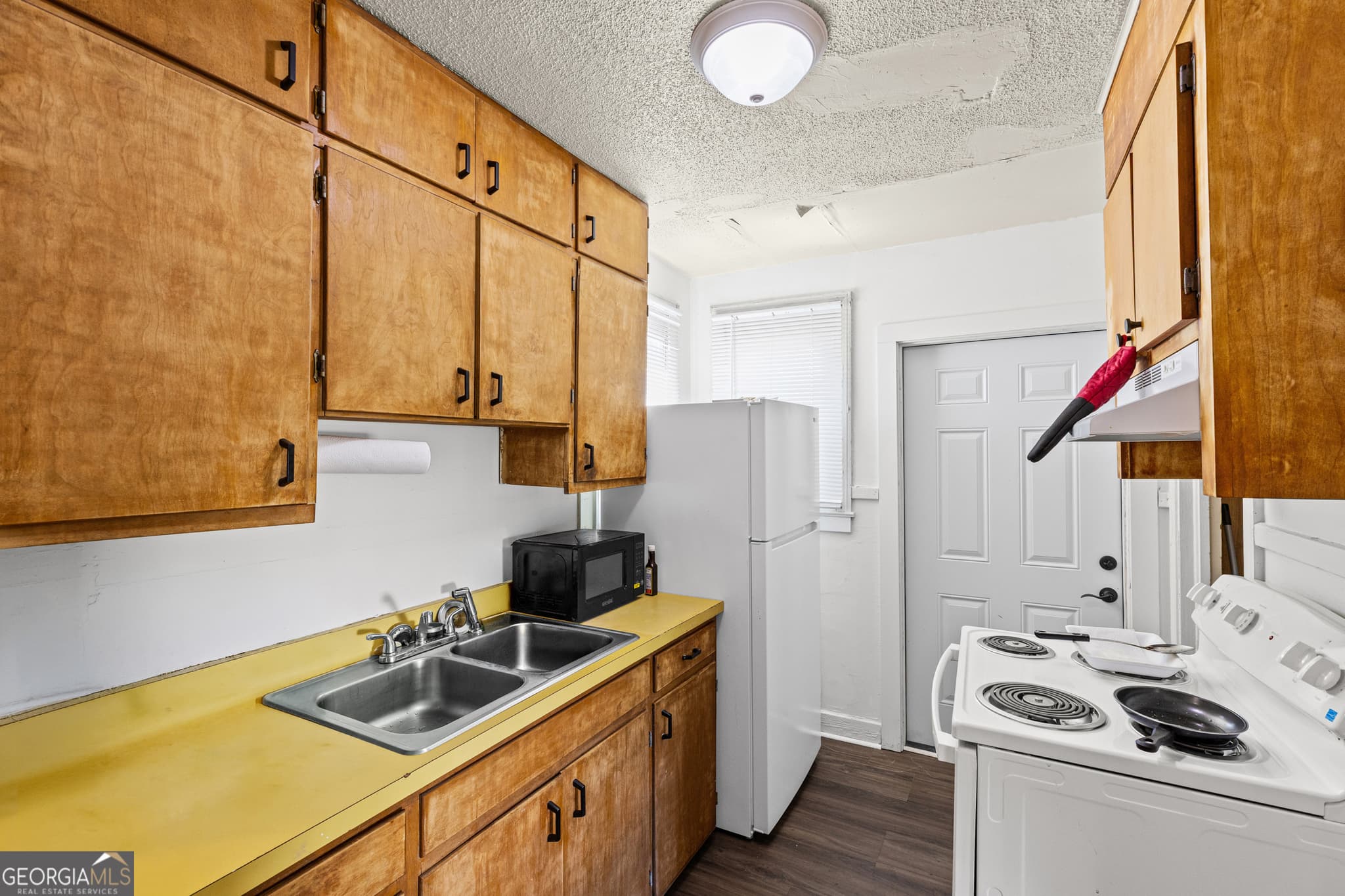 2 bedroom, 1 bathroom, 872 sq ft single family residence for sale at 2033 Shirley Avenue, Augusta, GA 30904 — photo 6
