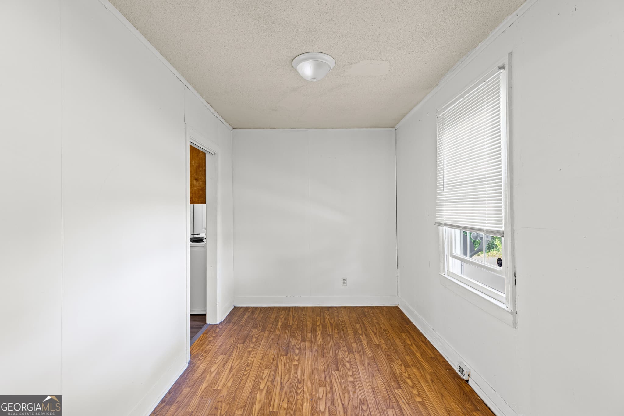 2 bedroom, 1 bathroom, 872 sq ft single family residence for sale at 2033 Shirley Avenue, Augusta, GA 30904 — photo 5
