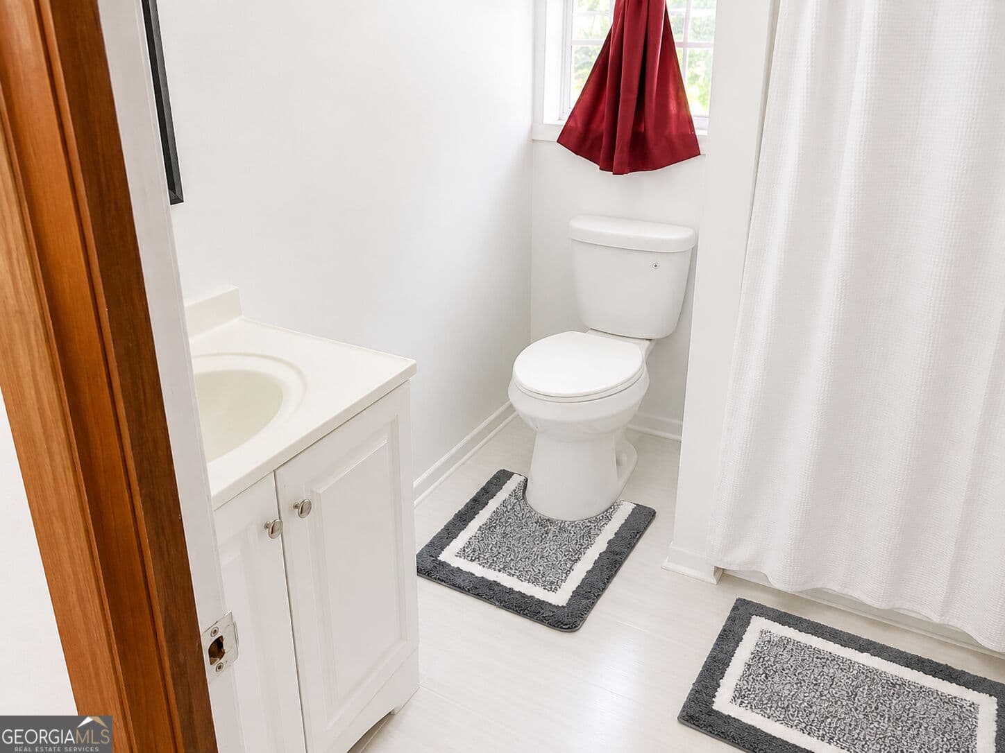 3 bedroom, 2 bathroom, 1,764 sq ft single family residence for sale at 317 Peachtree Circle, Sylvania, GA 30467 — photo 7