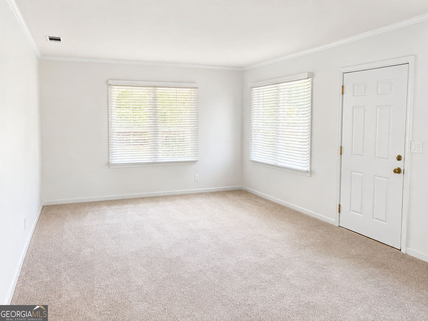 3 bedroom, 2 bathroom, 1,764 sq ft single family residence for sale at 317 Peachtree Circle, Sylvania, GA 30467 — photo 3