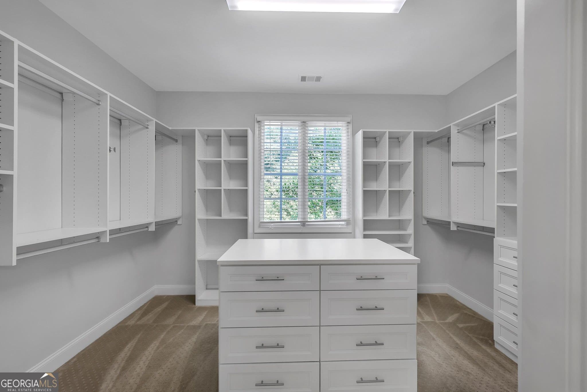 5 bedroom, 4.5 bathroom, 4,283 sq ft single family residence for sale at 4595 Peachtree Dunwoody Road, Sandy Springs, GA 30342 — photo 10
