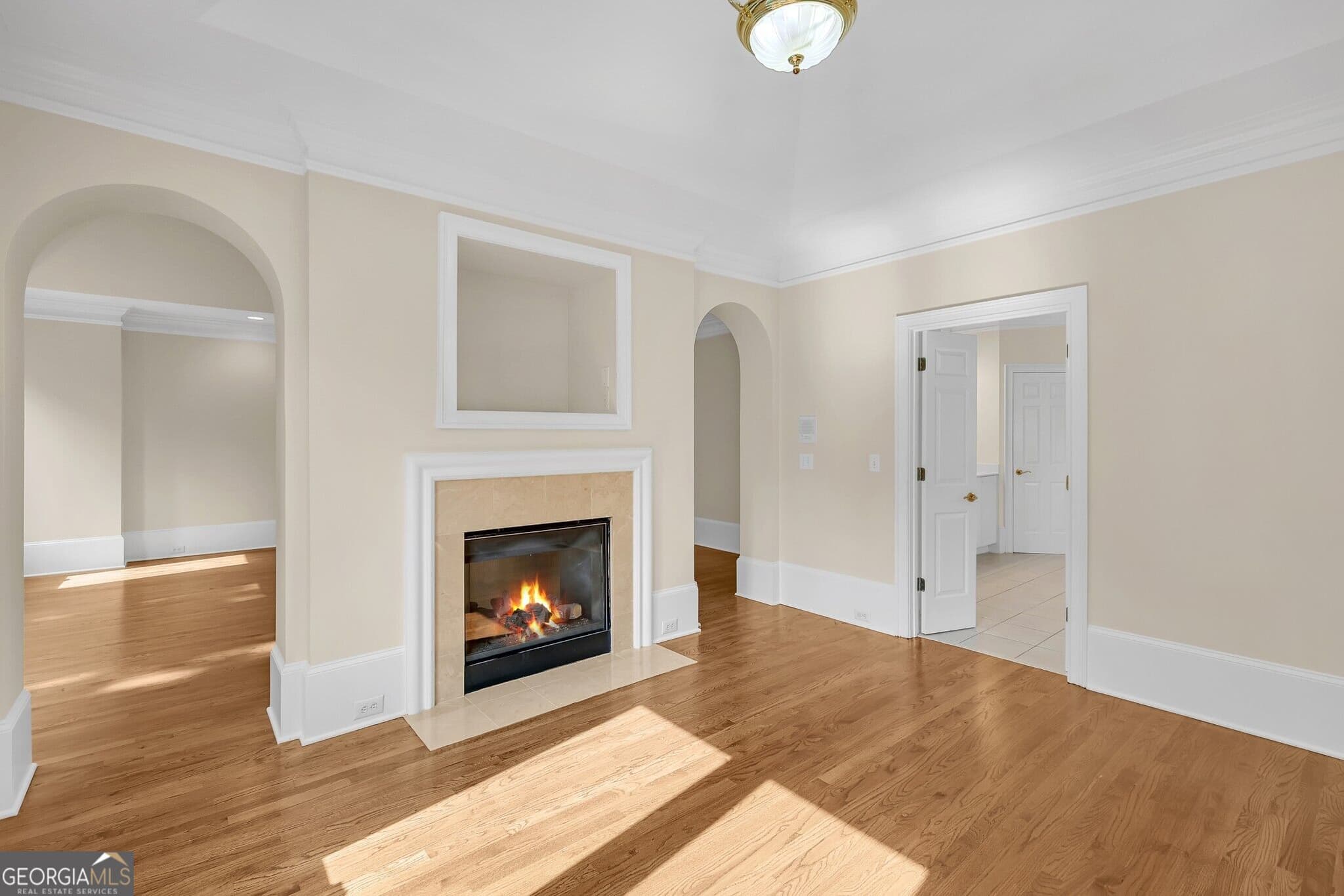 5 bedroom, 4.5 bathroom, 4,283 sq ft single family residence for sale at 4595 Peachtree Dunwoody Road, Sandy Springs, GA 30342 — photo 8