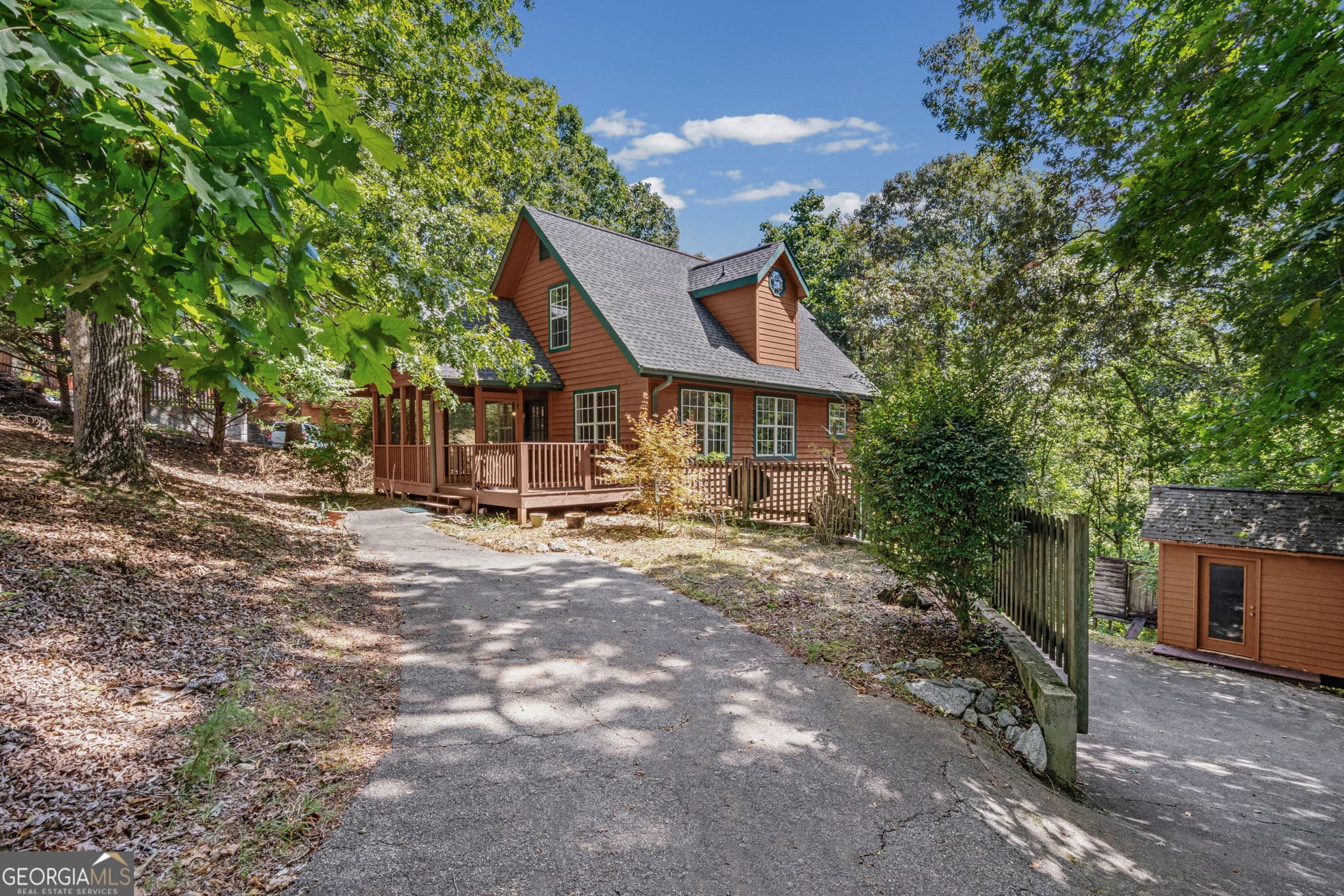 4 bedroom, 3 bathroom, 2,153 sq ft single family residence for sale at 589 Eagle Rest Road, Dahlonega, GA 30533 — photo 2