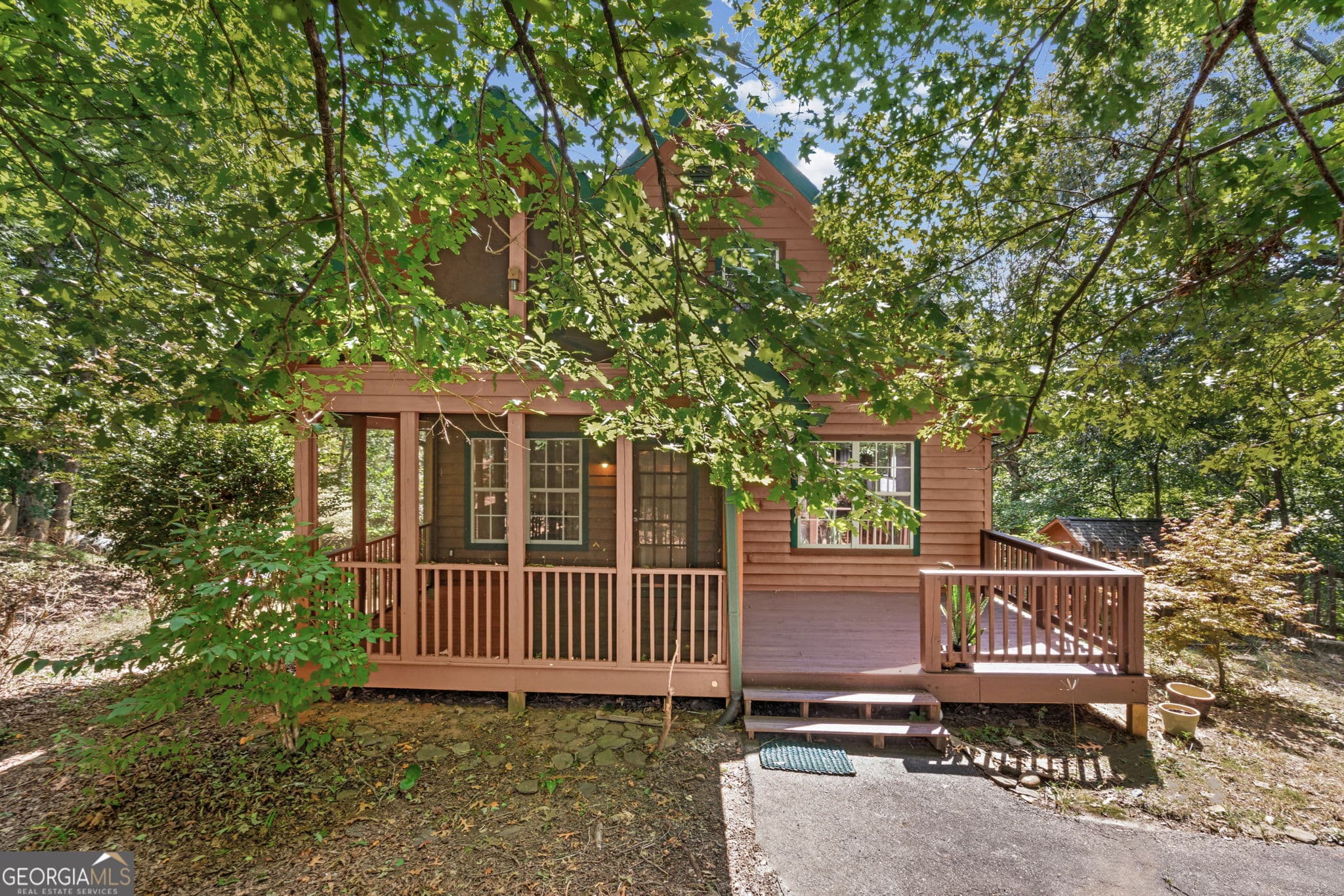 4 bedroom, 3 bathroom, 2,153 sq ft single family residence for sale at 589 Eagle Rest Road, Dahlonega, GA 30533 — photo 1 of 26