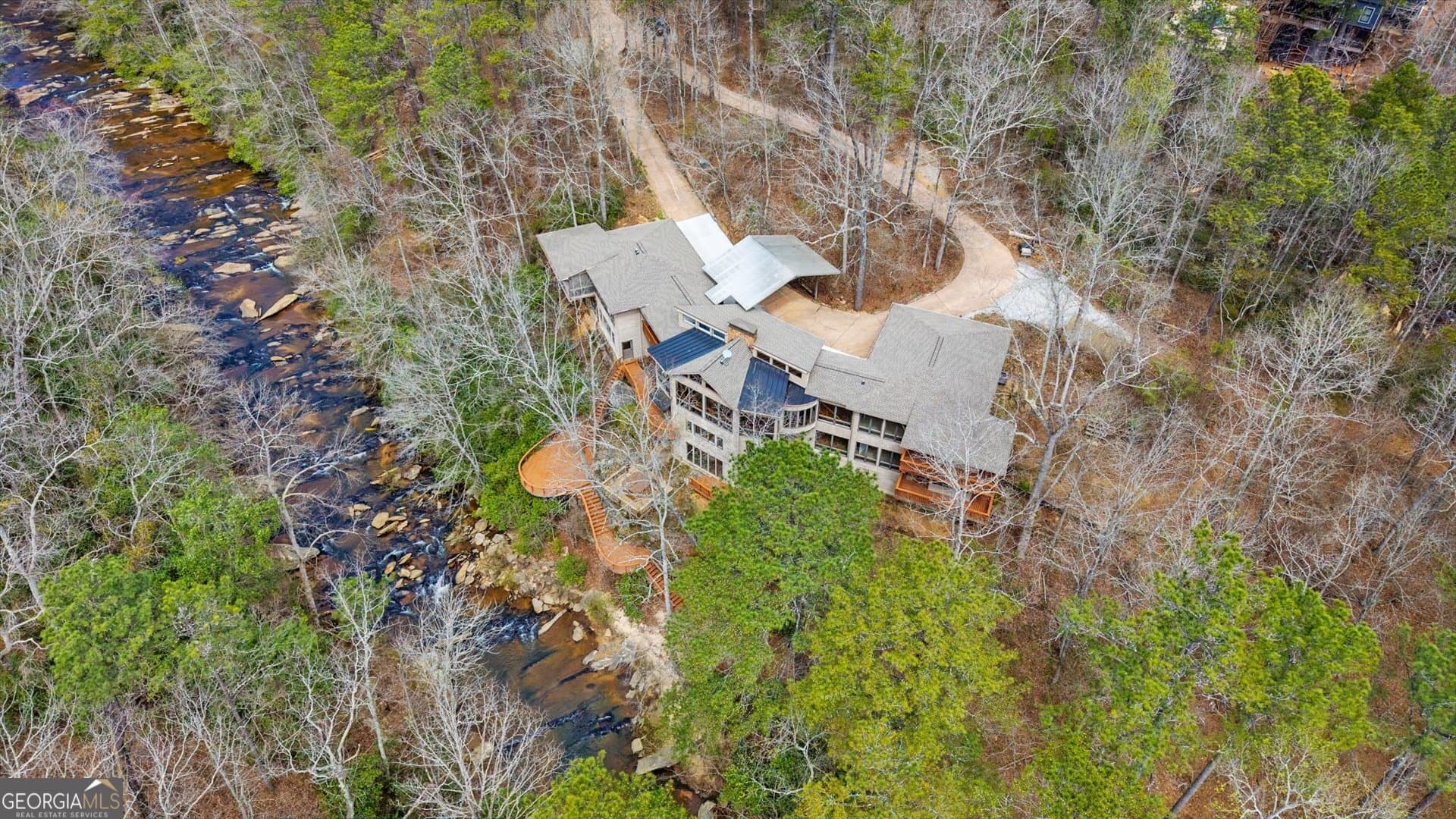 4 bedroom, 5.5 bathroom, 6,100 sq ft single family residence for sale at 1290 Davis Road, Carrollton, GA 30117 — photo 4