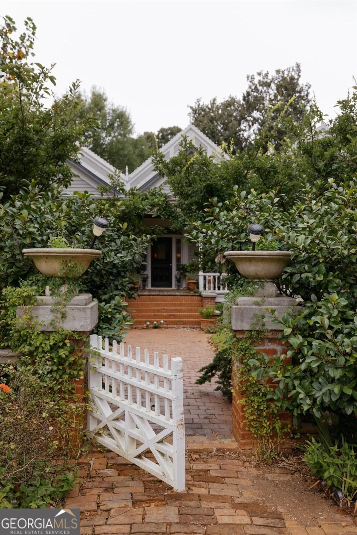3 bedroom, 3.5 bathroom, 3,617 sq ft single family residence for sale at 421 N Madison Avenue, Eatonton, GA 31024 — photo 8