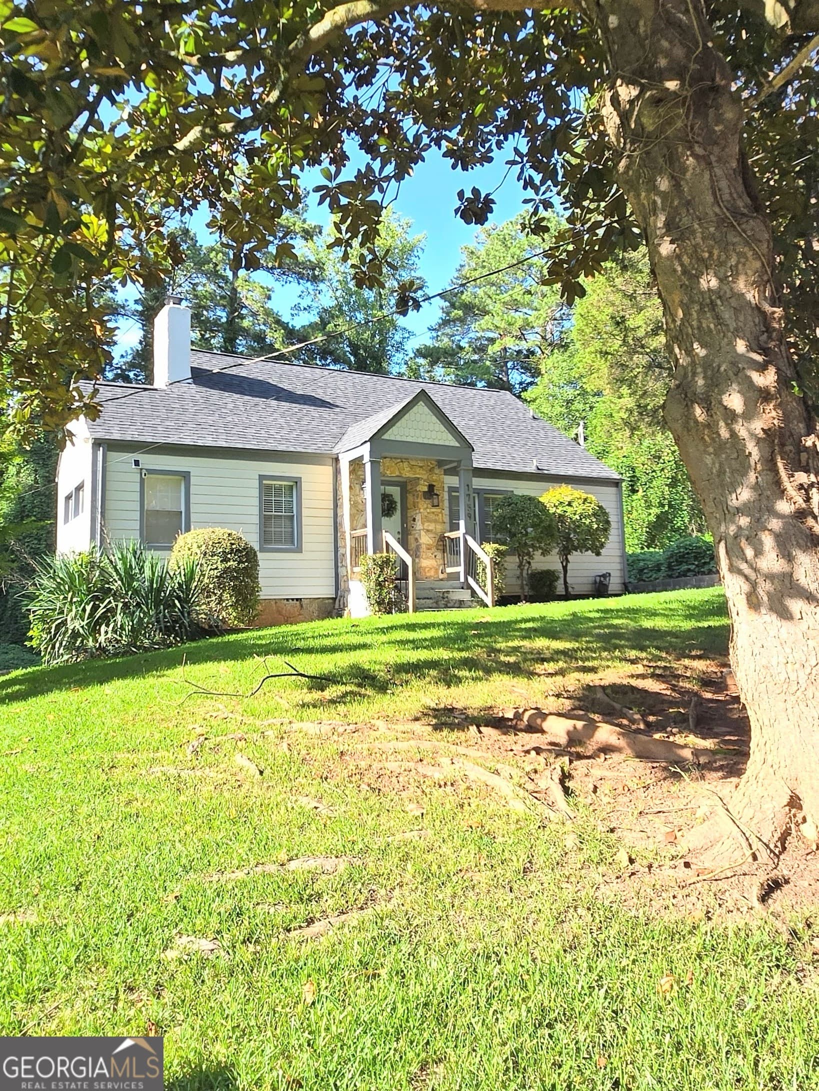 3 bedroom, 2 bathroom, 1,634 sq ft single family residence for sale at 1759 Avon Avenue, Atlanta, GA 30311 — photo 3