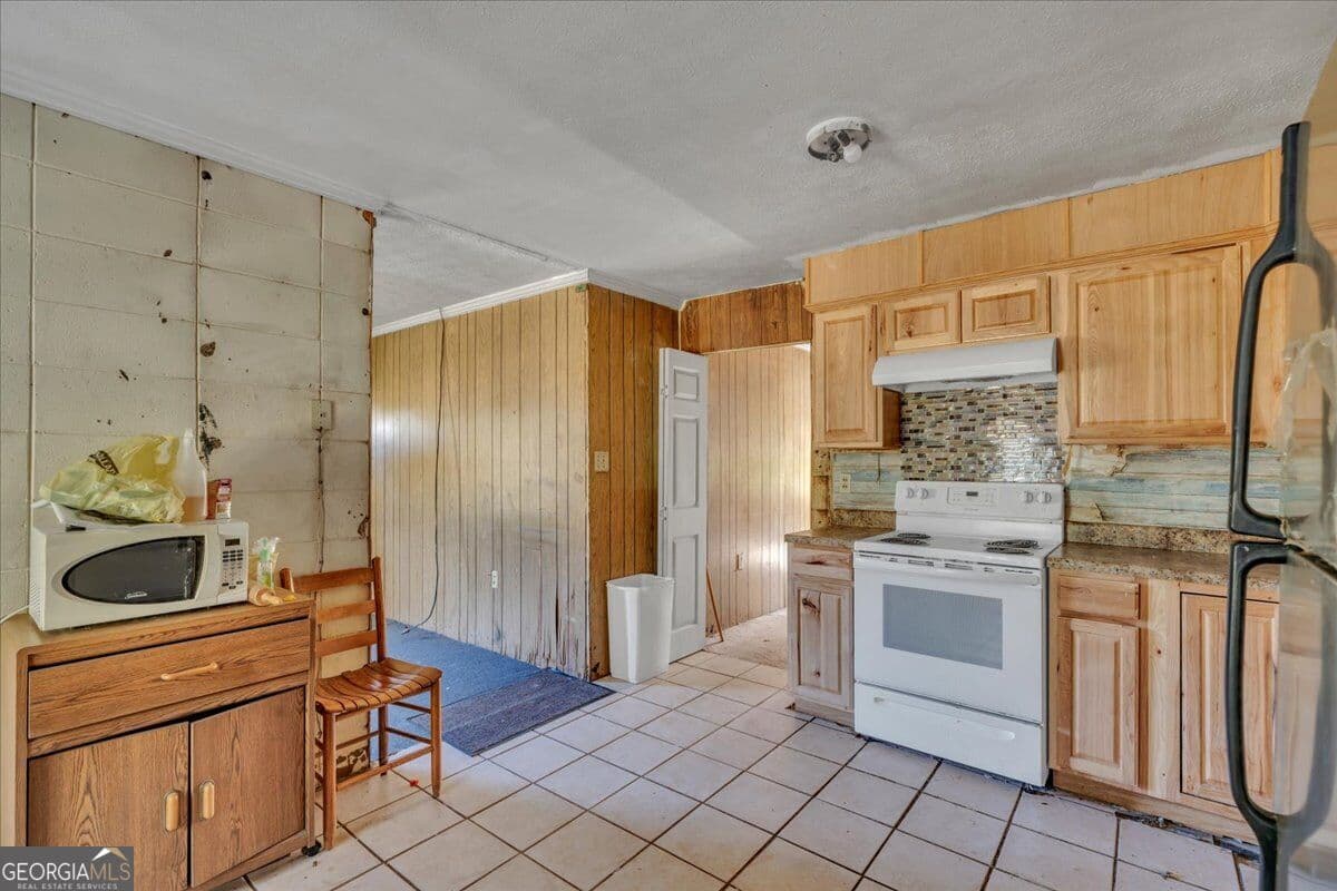 4 bedroom, 2 bathroom, 1,640 sq ft single family residence for sale at 742 Cary Road, Cochran, GA 31014 — photo 7
