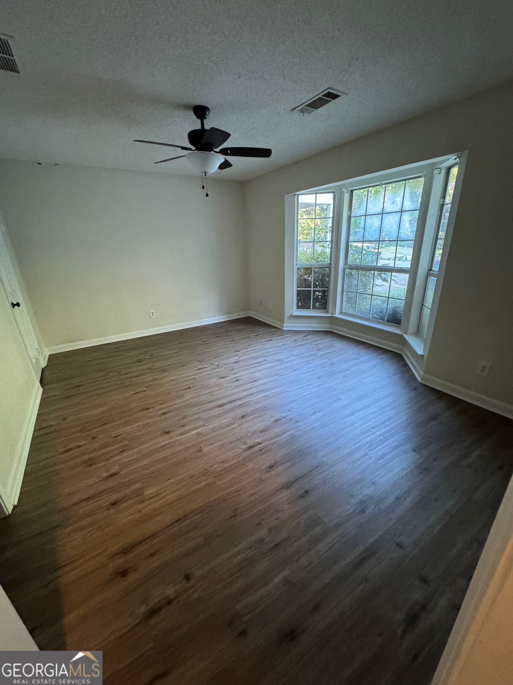 3 bedroom, 2.5 bathroom, 1,456 sq ft townhouse for rent at 259 Jackson Street, Newnan, GA 30263 for $1,650 a month — photo 4