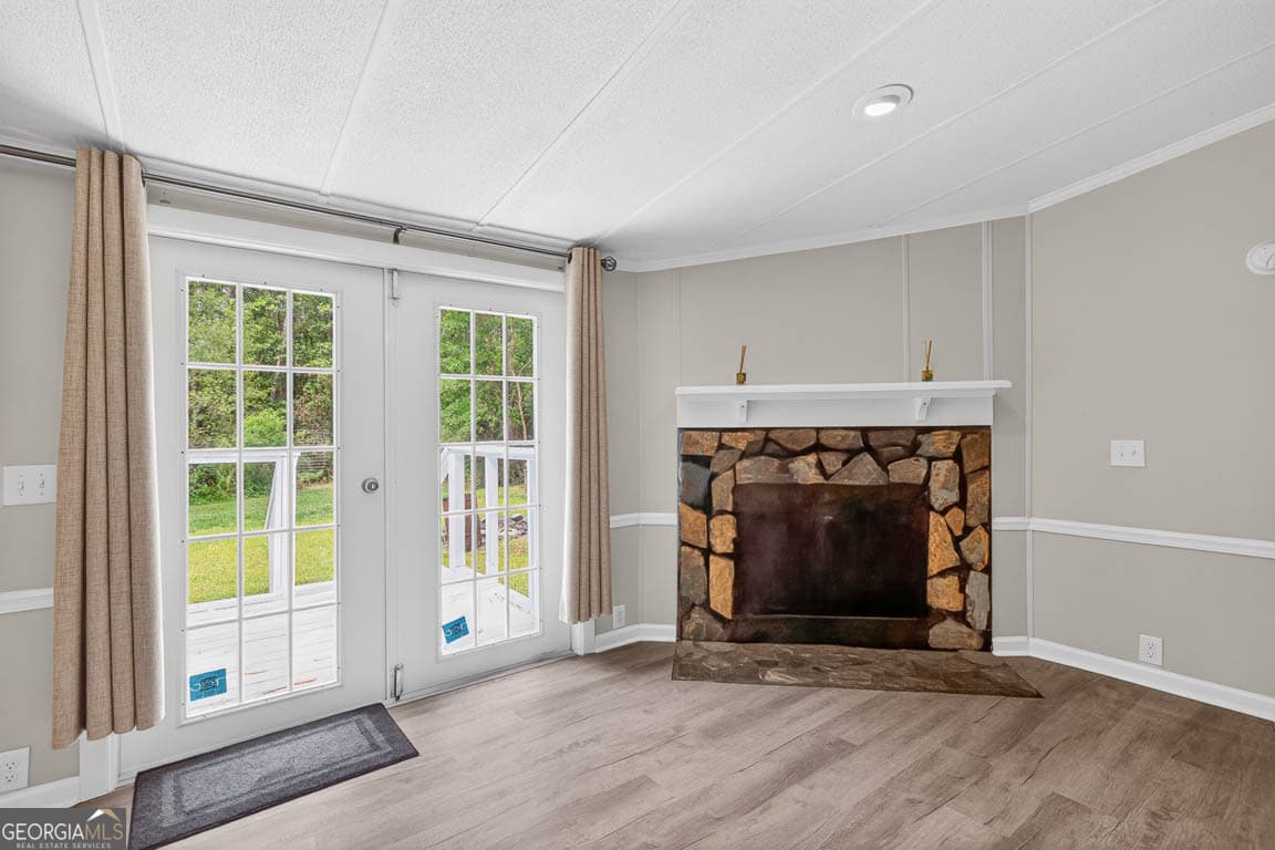 3 bedroom, 2 bathroom, 1,440 sq ft manufactured home,single family residence for sale at 155 Pine Crossing Street, Woodbine, GA 31569 — photo 7