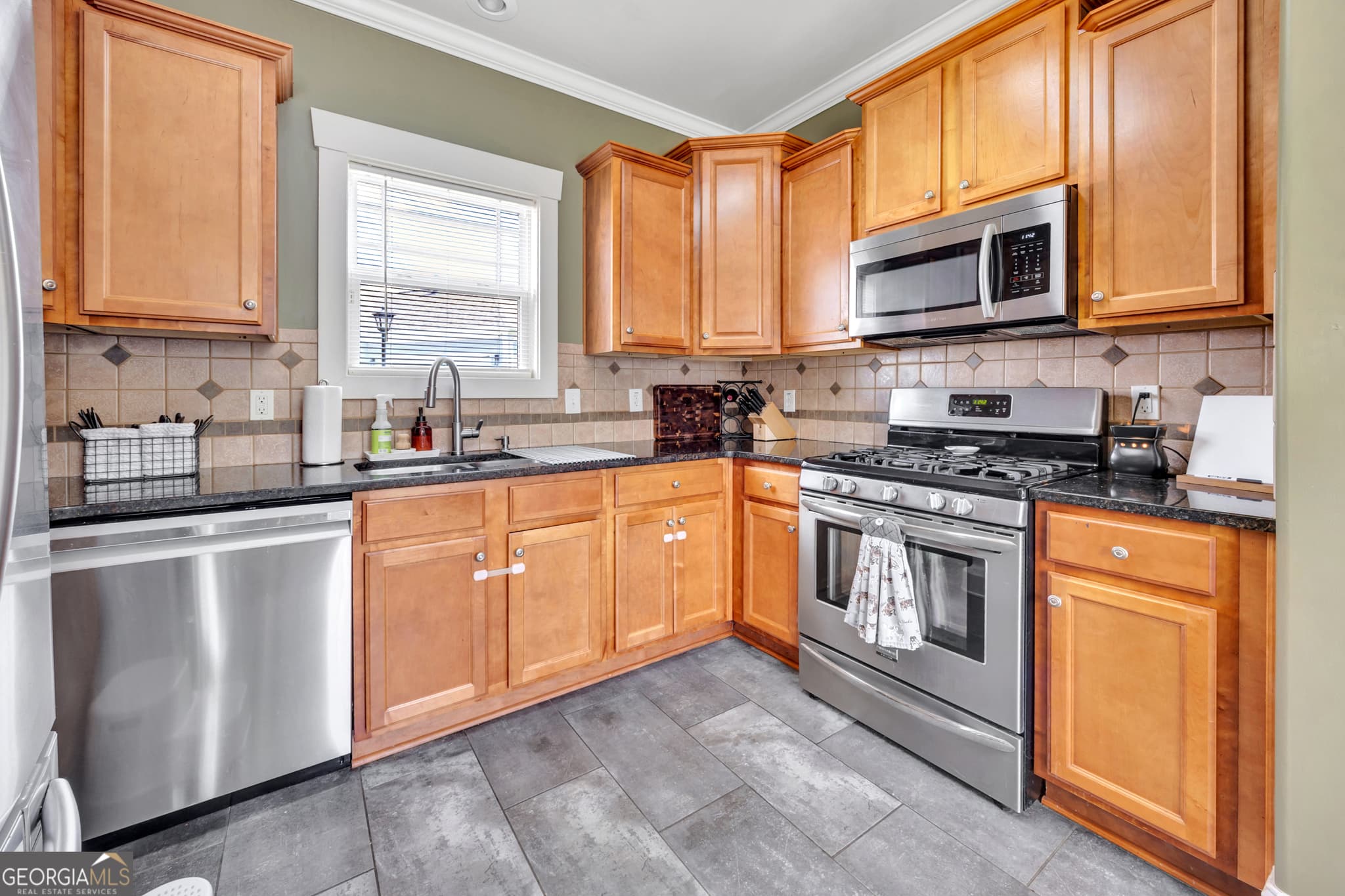 4 bedroom, 2.5 bathroom, 1,916 sq ft single family residence for sale at 20 Orchard Lane, Covington, GA 30014 — photo 9